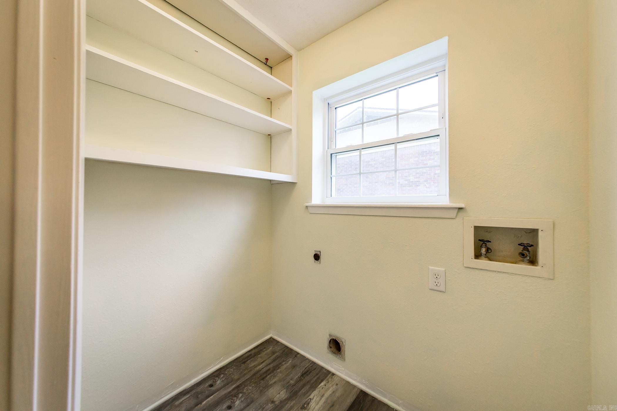 221 San Juan  Hot Springs, AR