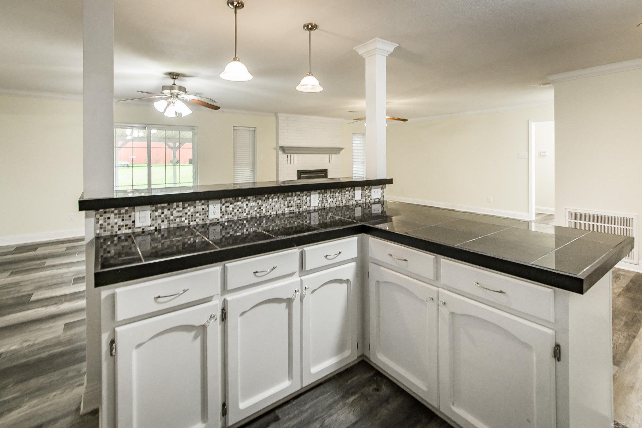 221 San Juan  Hot Springs, AR