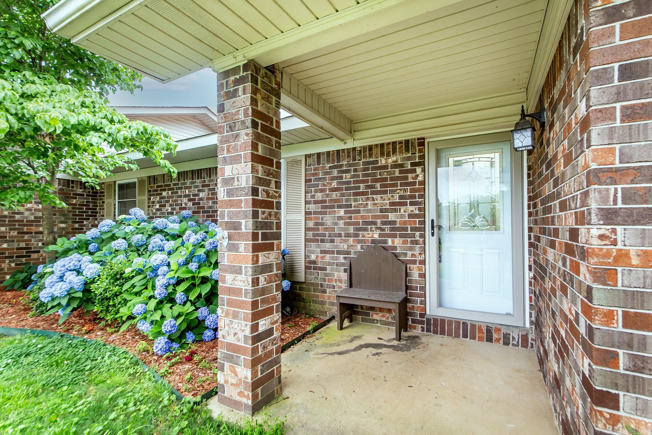 221 San Juan  Hot Springs, AR
