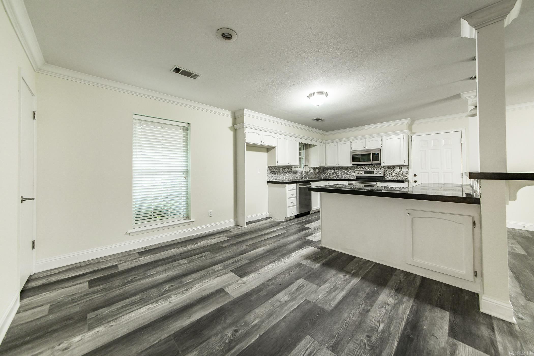221 San Juan  Hot Springs, AR