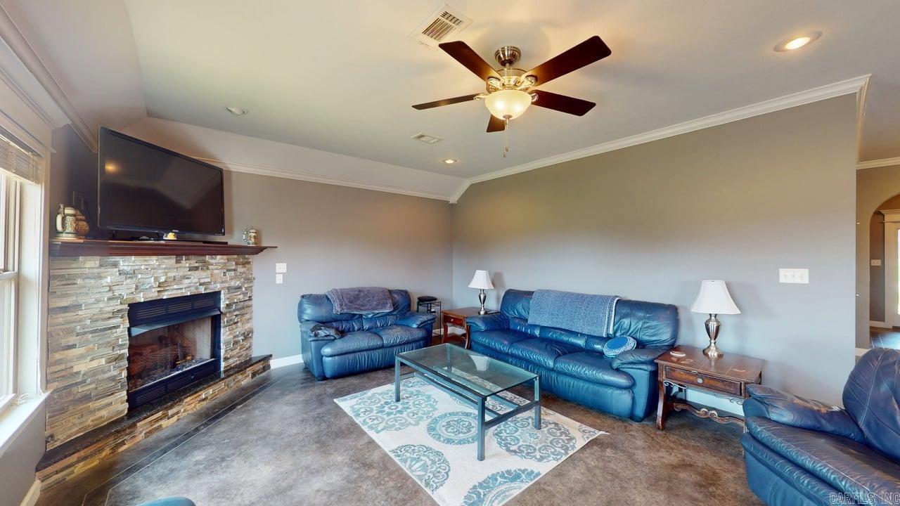 3 Corbin  Greenbrier, AR