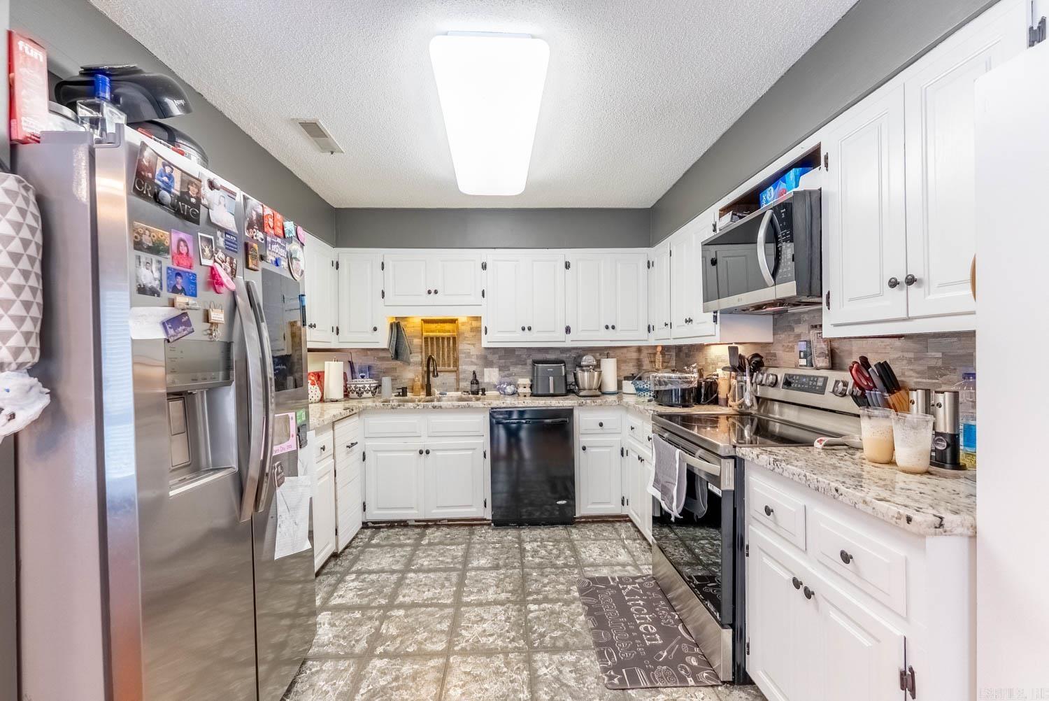 429 Pine Cone Lane  Mammoth Spring, AR