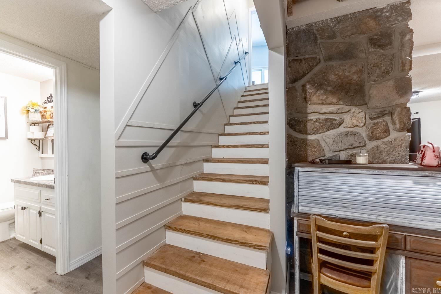 429 Pine Cone Lane  Mammoth Spring, AR