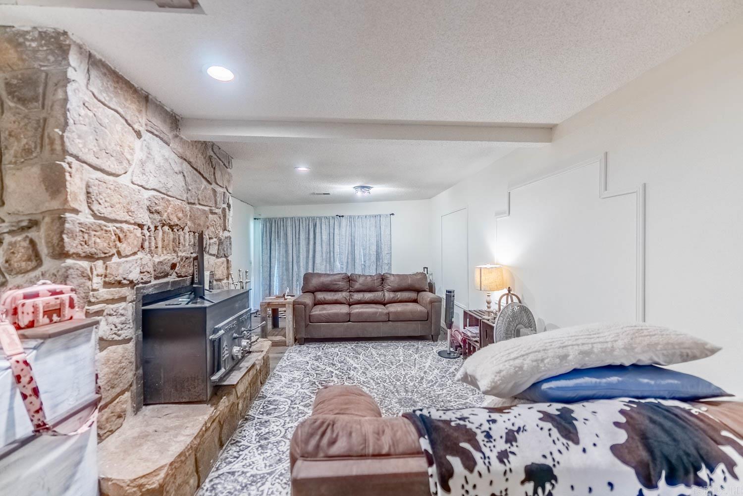 429 Pine Cone Lane  Mammoth Spring, AR
