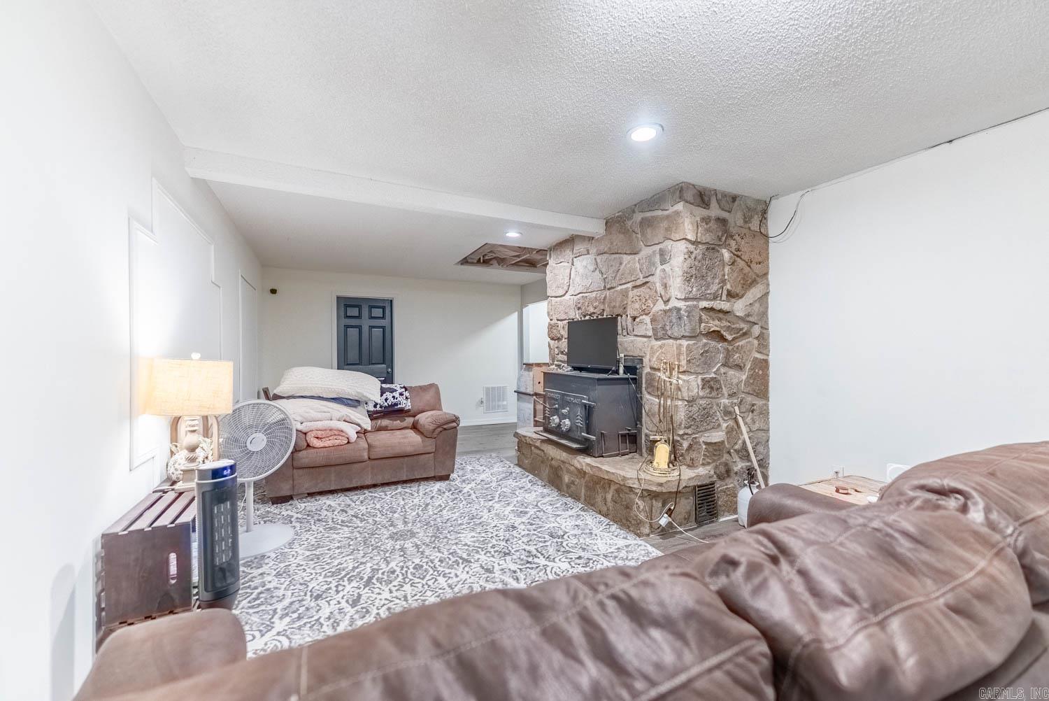 429 Pine Cone Lane  Mammoth Spring, AR