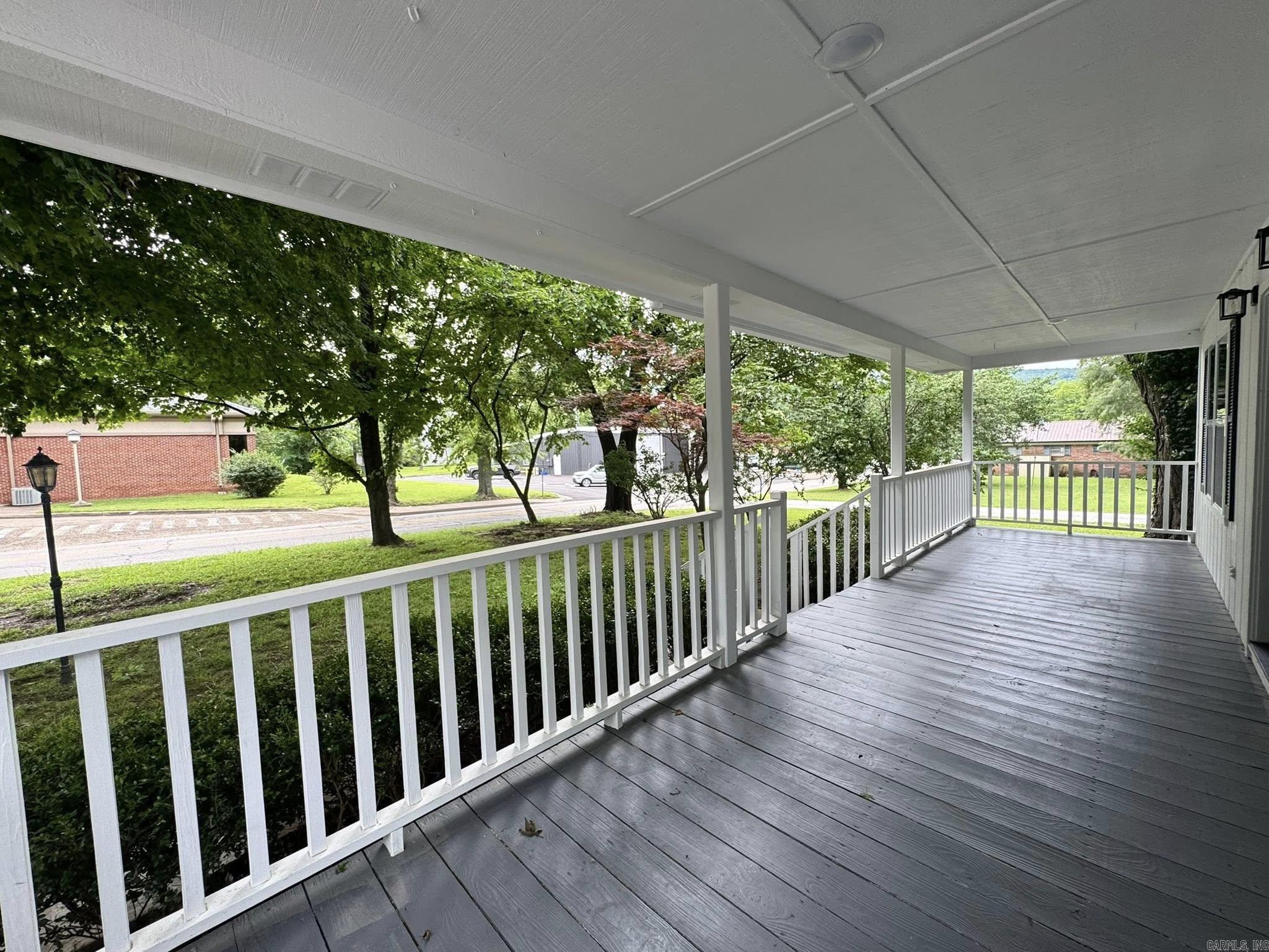 118 Lancaster  Mountain View, AR