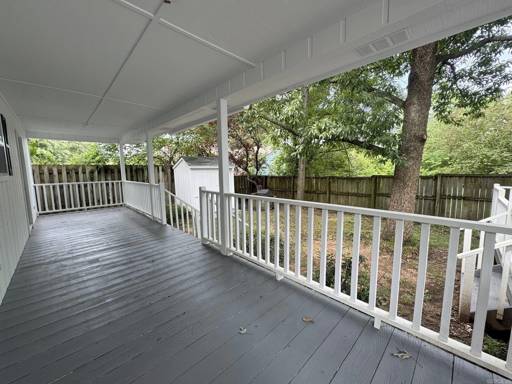 118 Lancaster  Mountain View, AR