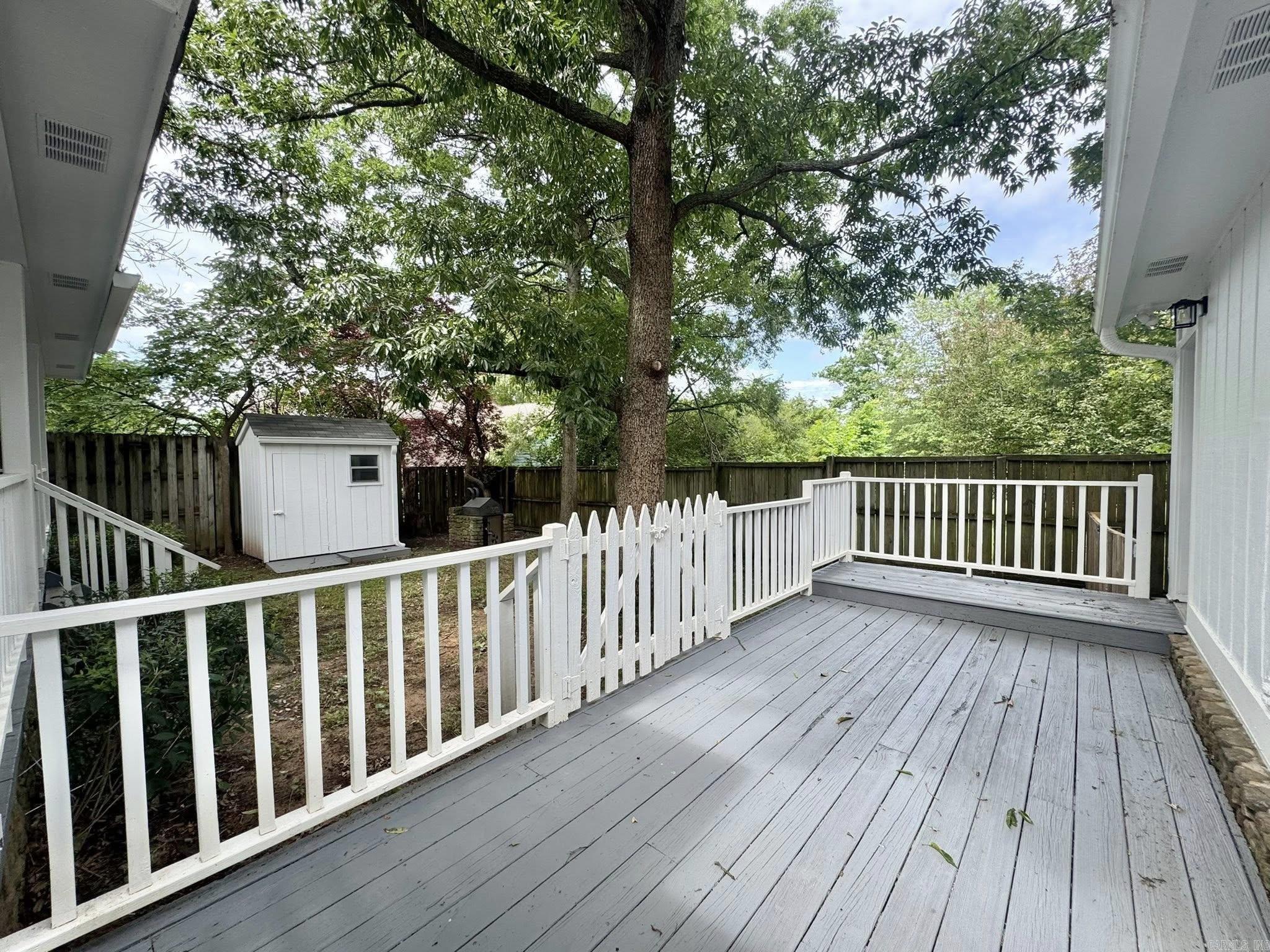 118 Lancaster  Mountain View, AR