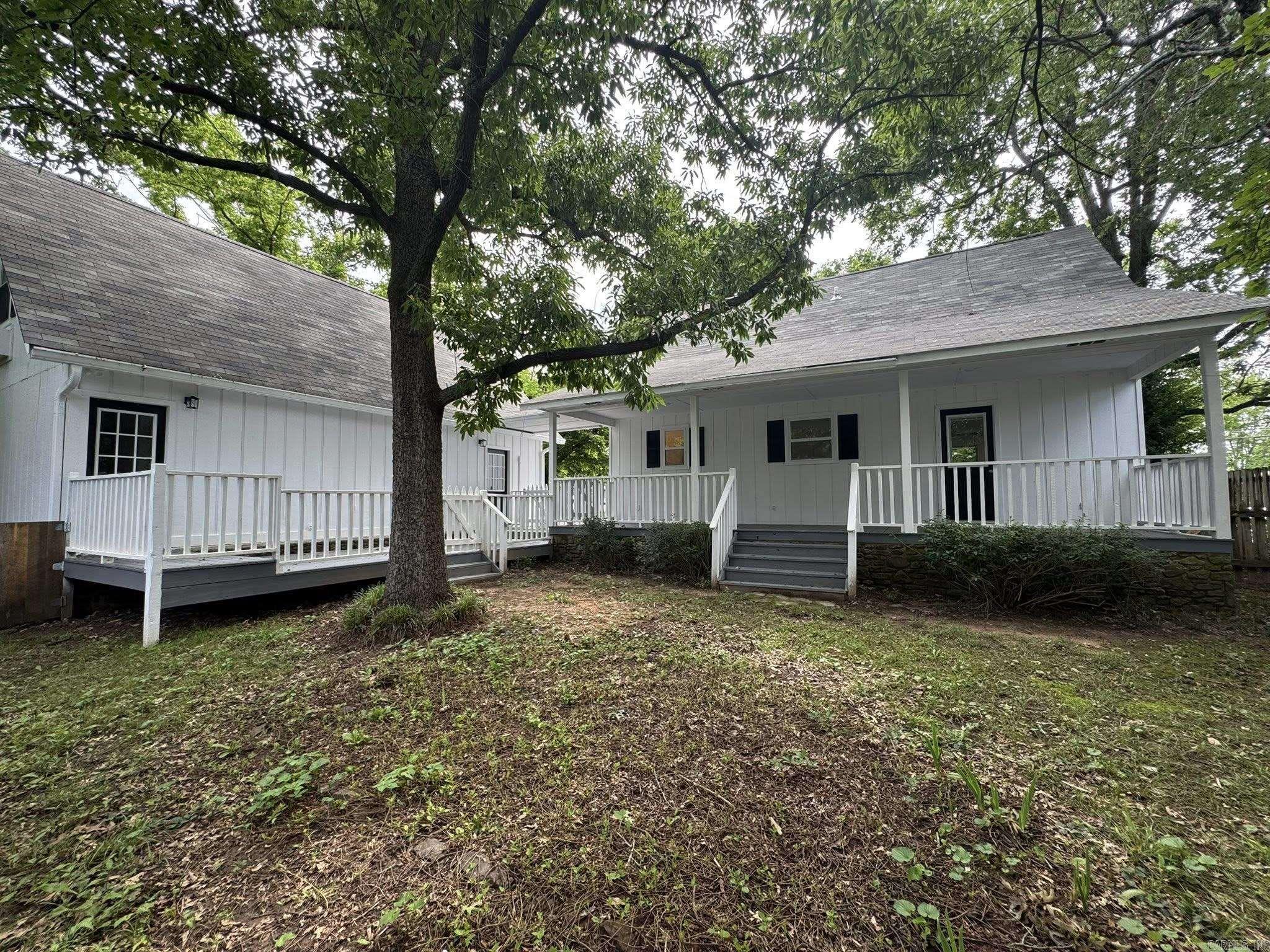118 Lancaster  Mountain View, AR