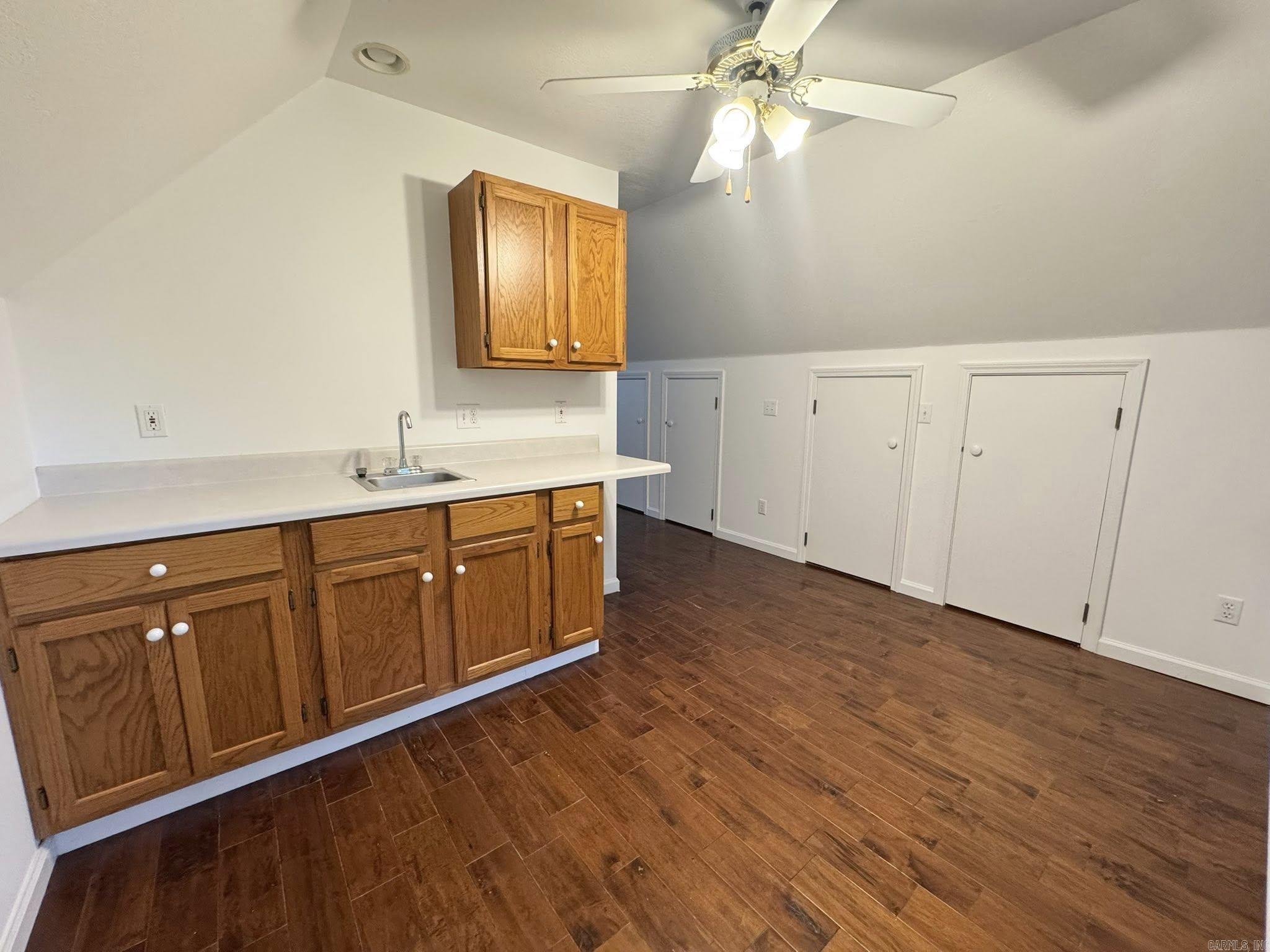118 Lancaster  Mountain View, AR