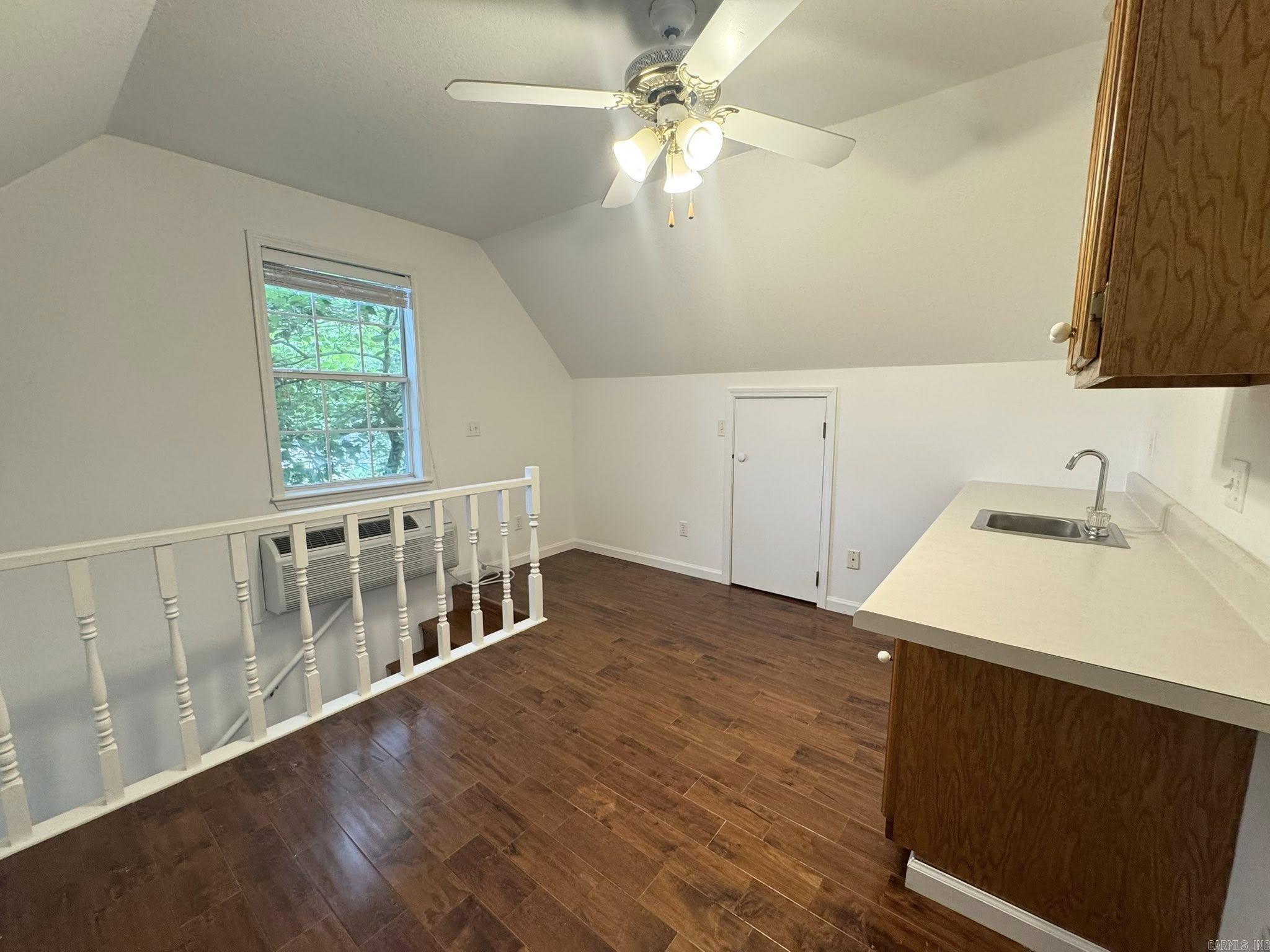 118 Lancaster  Mountain View, AR