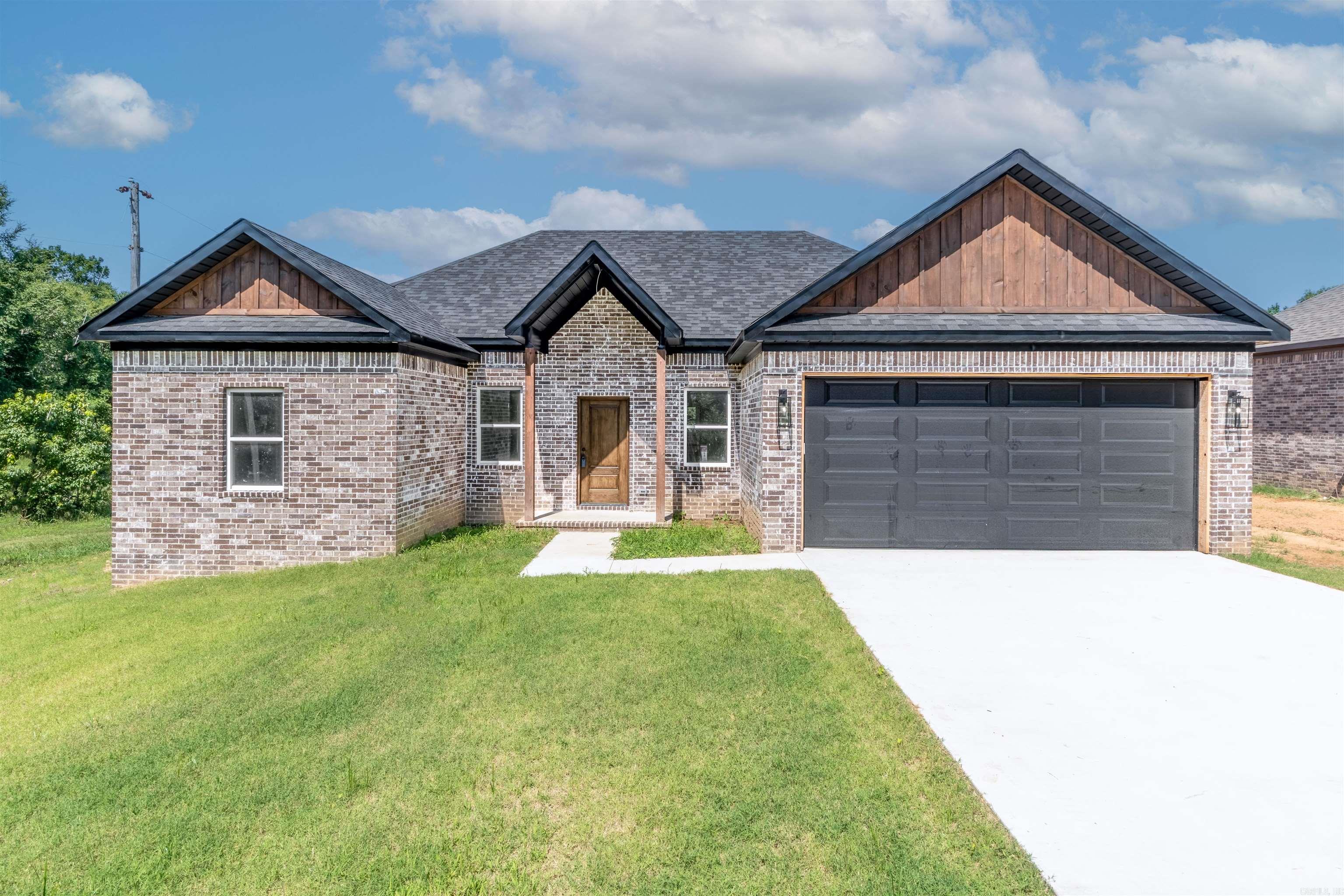 19 Mountain Grove Greenbrier, AR 72058