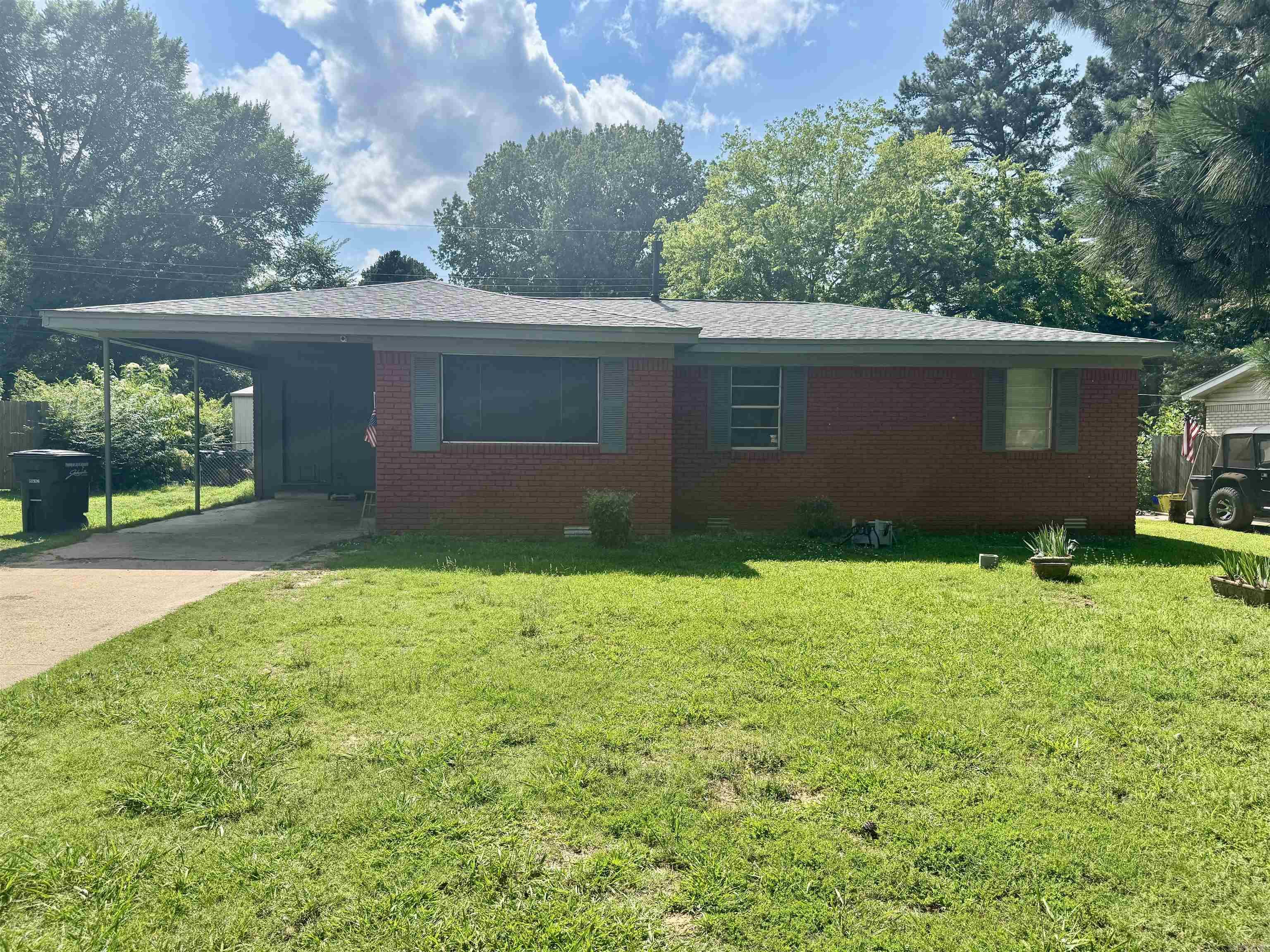 1009 Sorrells Dr.  Jacksonville, AR