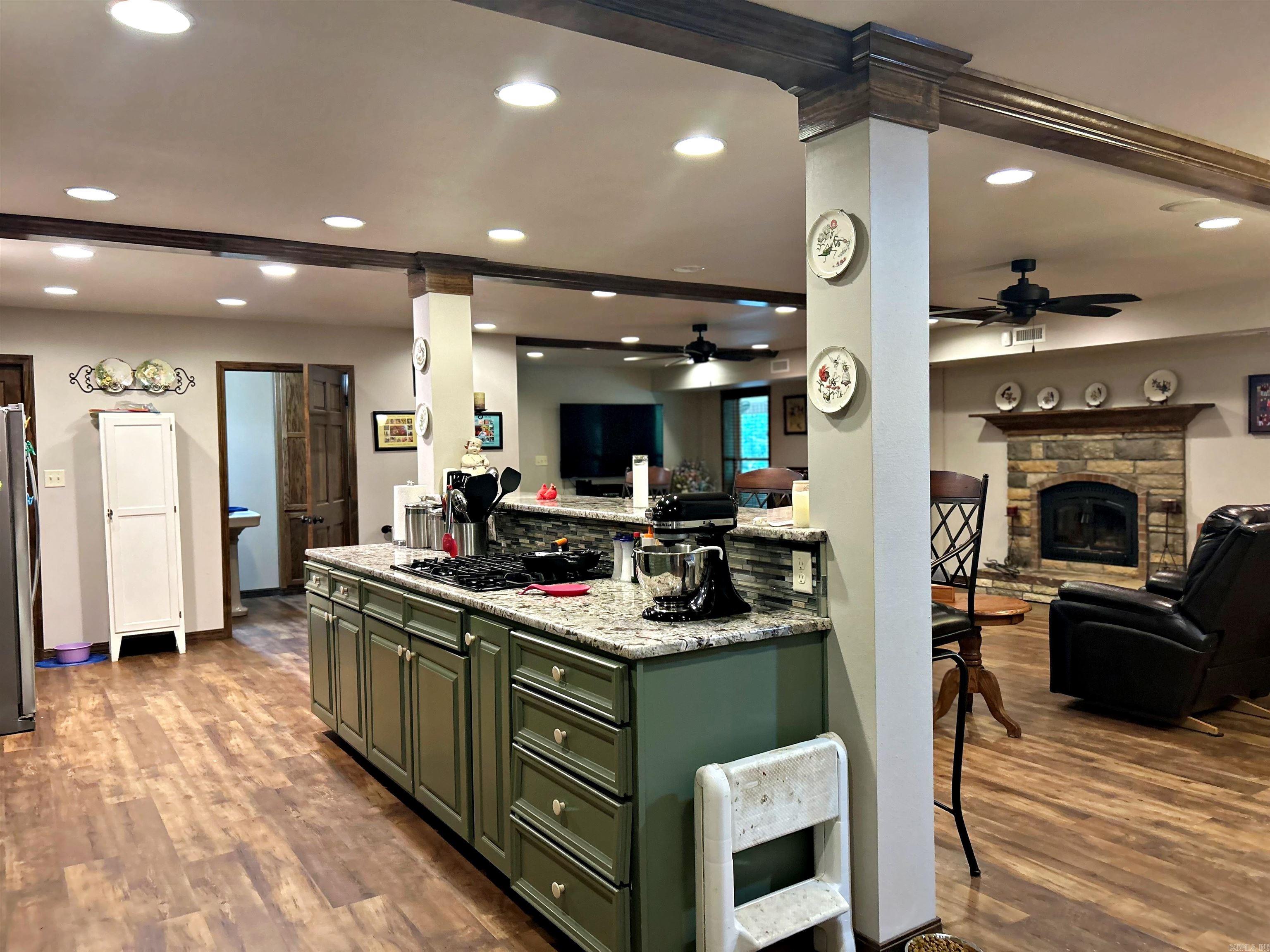 1624 Edgewood  Bismarck, AR