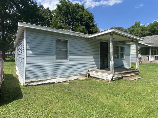 617  Walnut  Augusta, AR