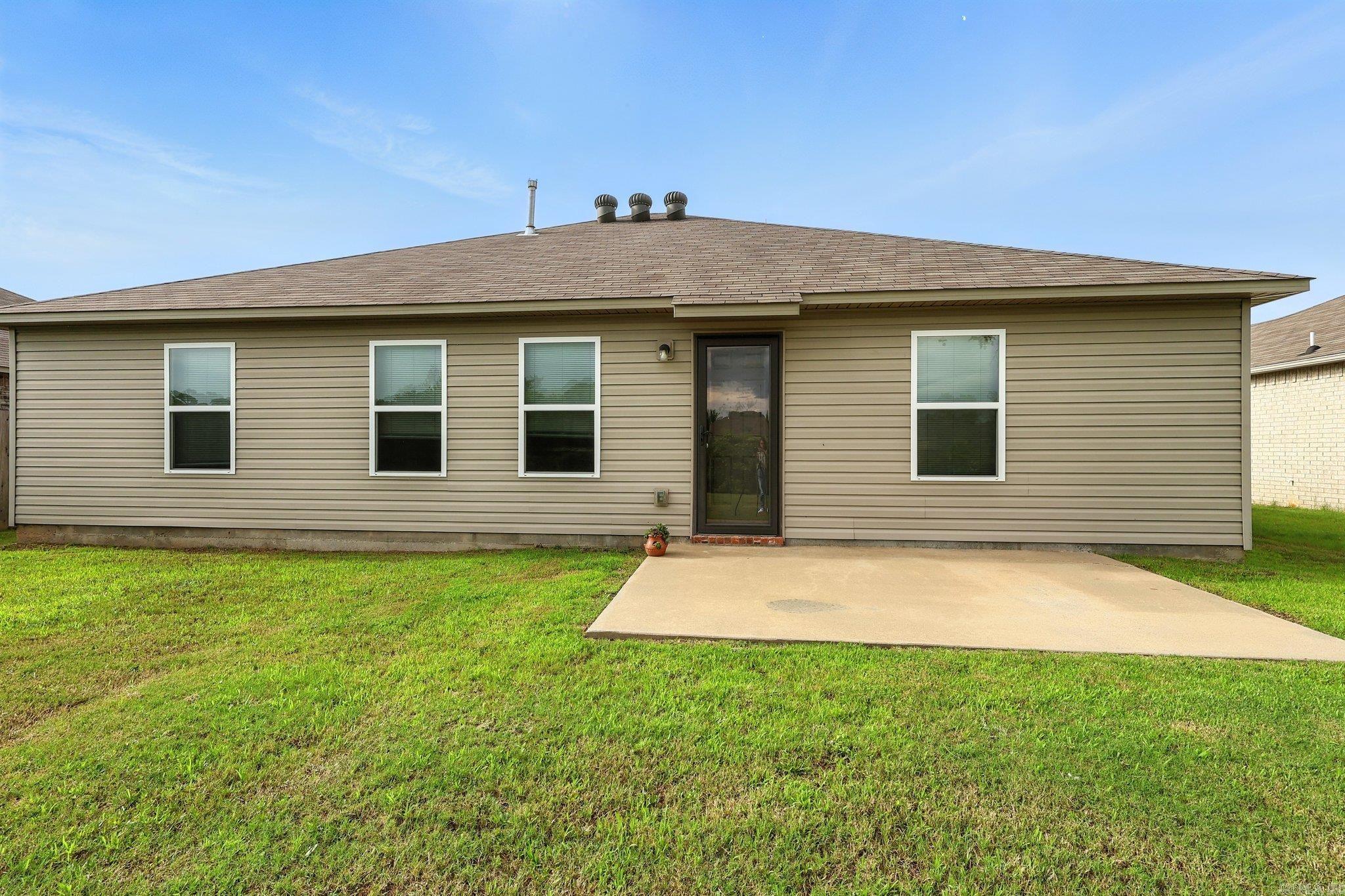 6647 White Oak  North Little Rock, AR