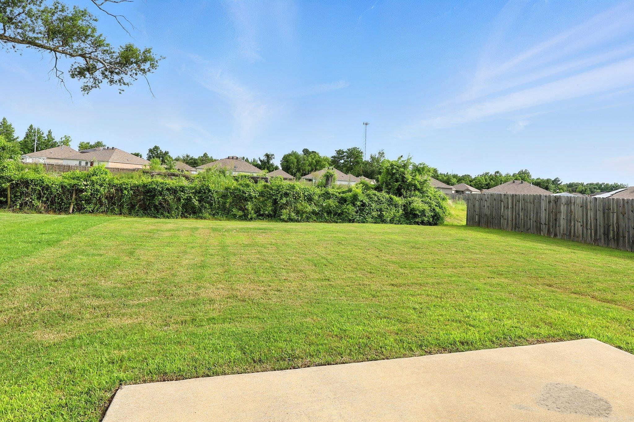 6647 White Oak  North Little Rock, AR