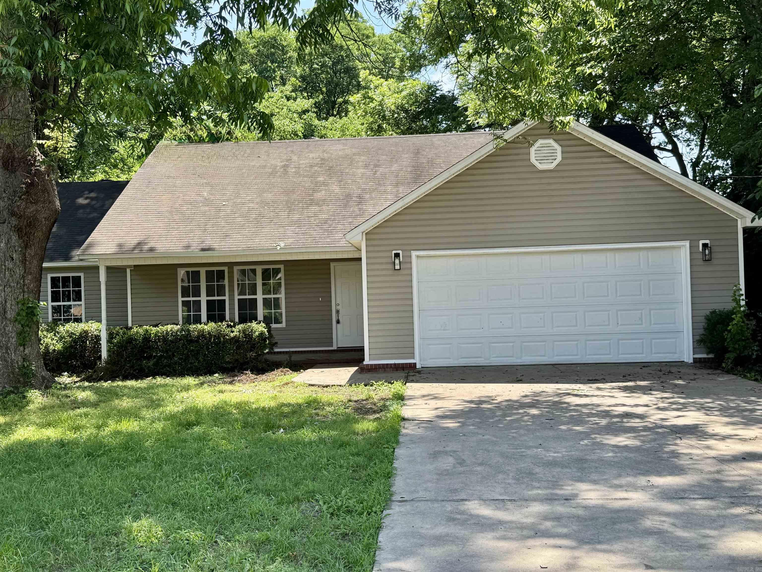 806 S 3rd St  Dardanelle, AR