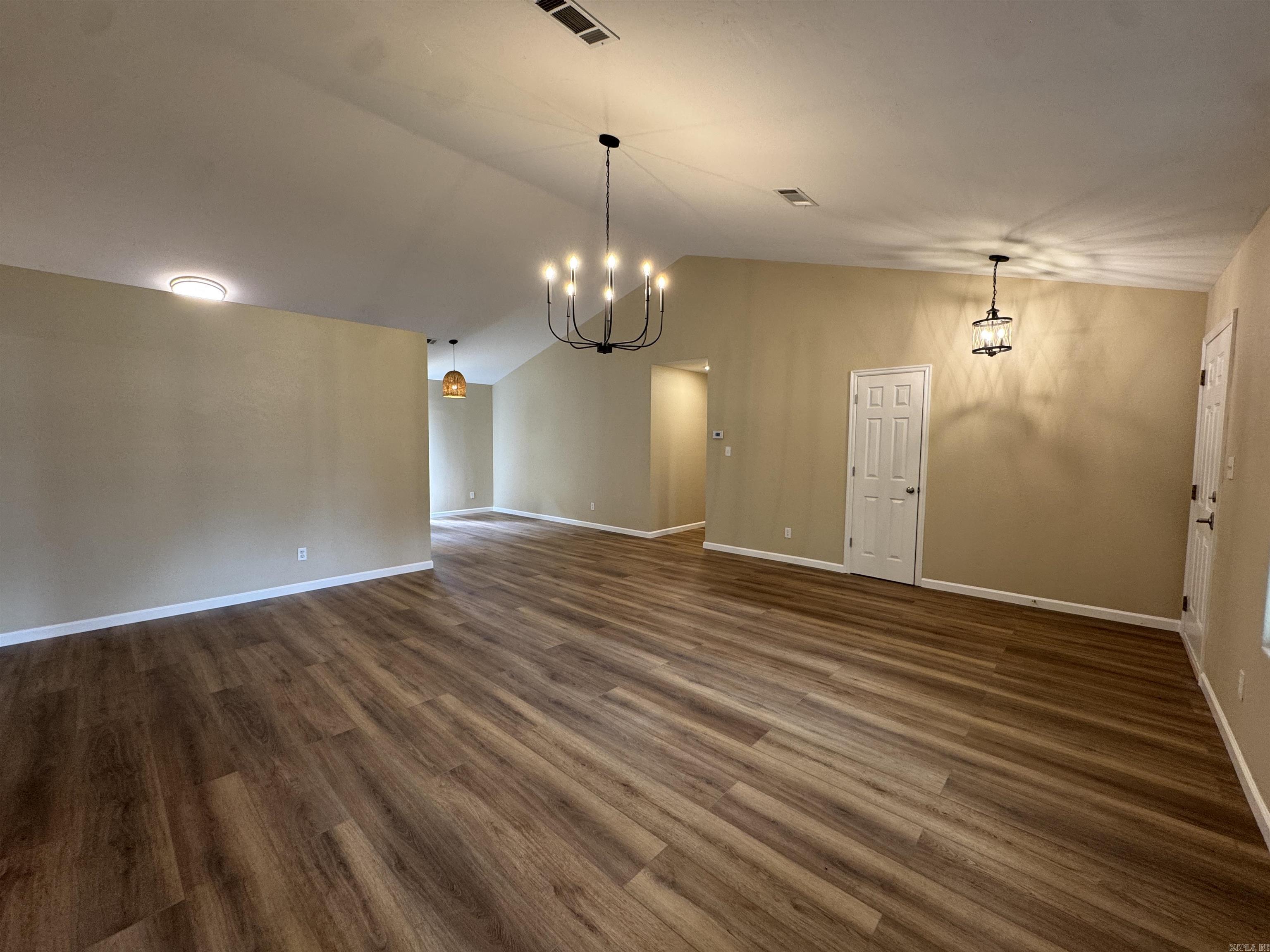 806 S 3rd St  Dardanelle, AR