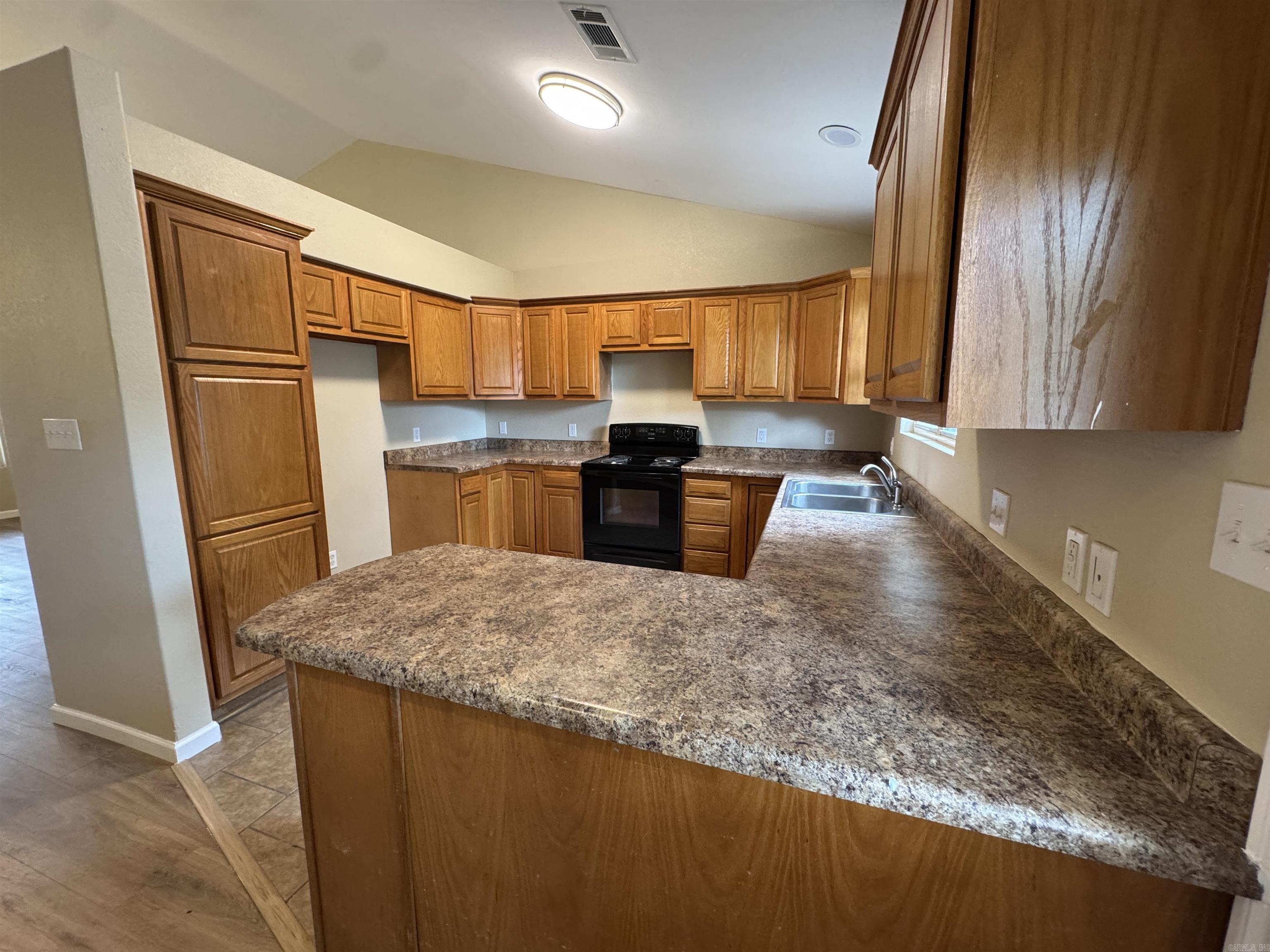 806 S 3rd St  Dardanelle, AR
