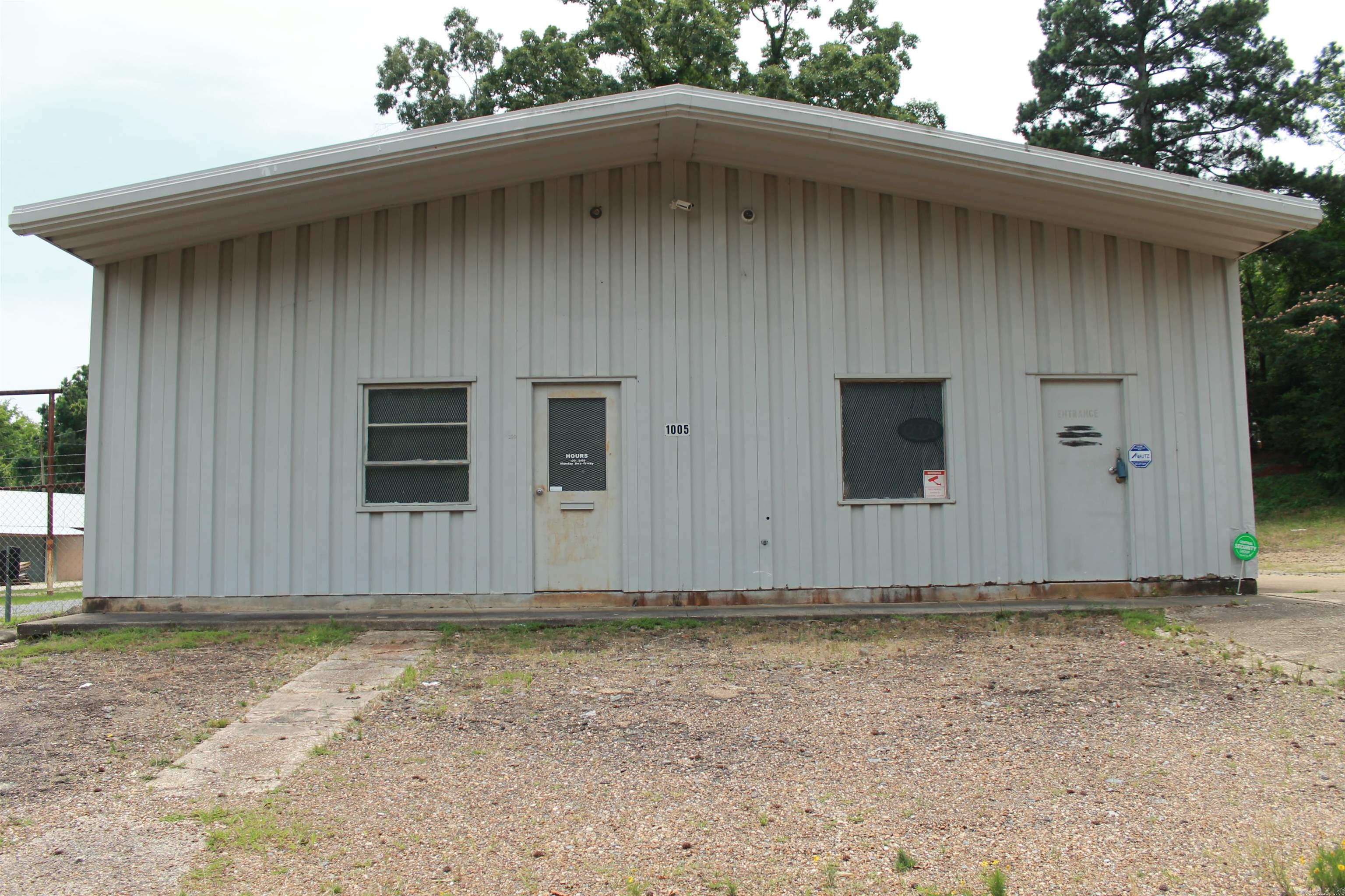 1005 &1003 E Main  El Dorado, AR