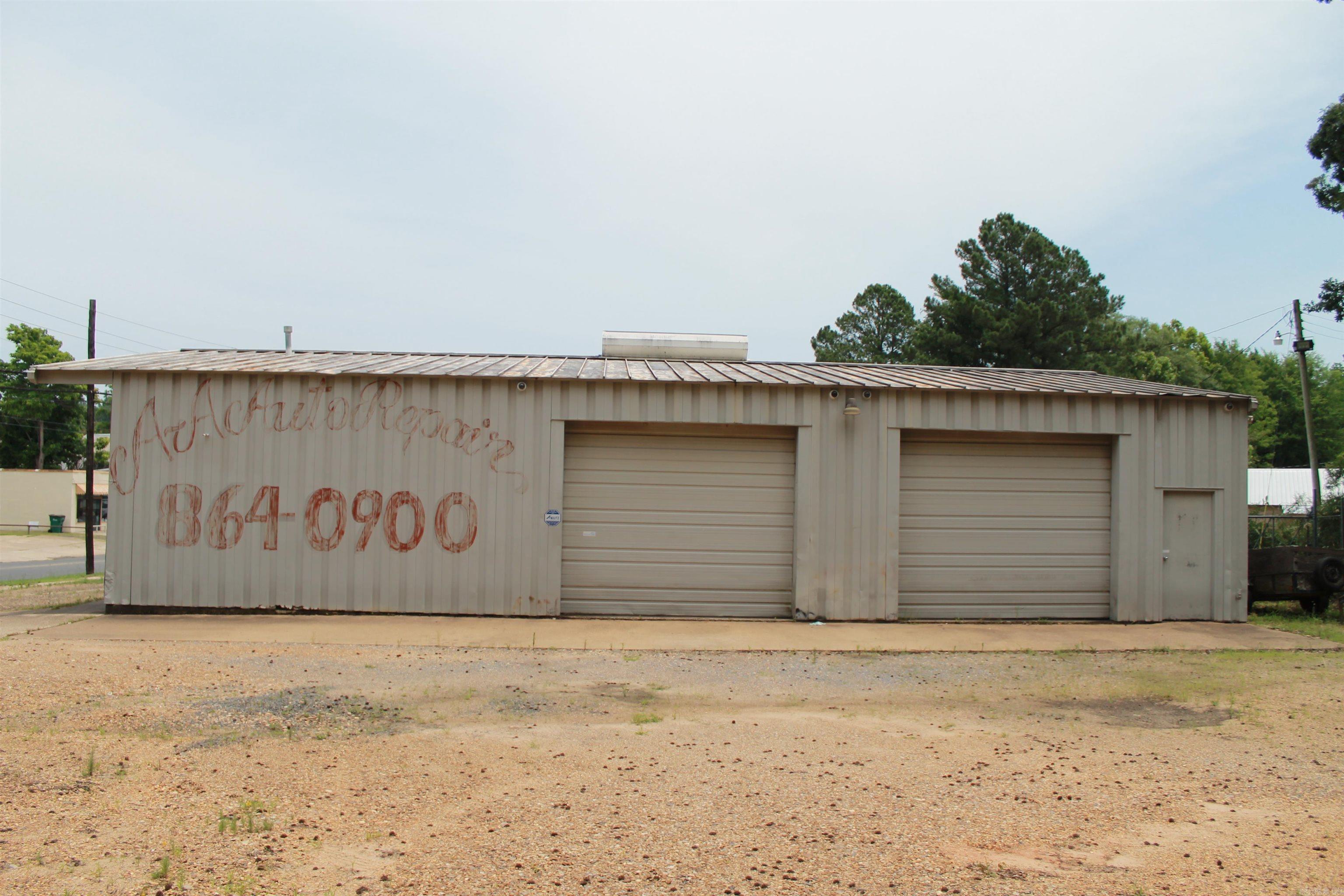 1005 &1003 E Main  El Dorado, AR