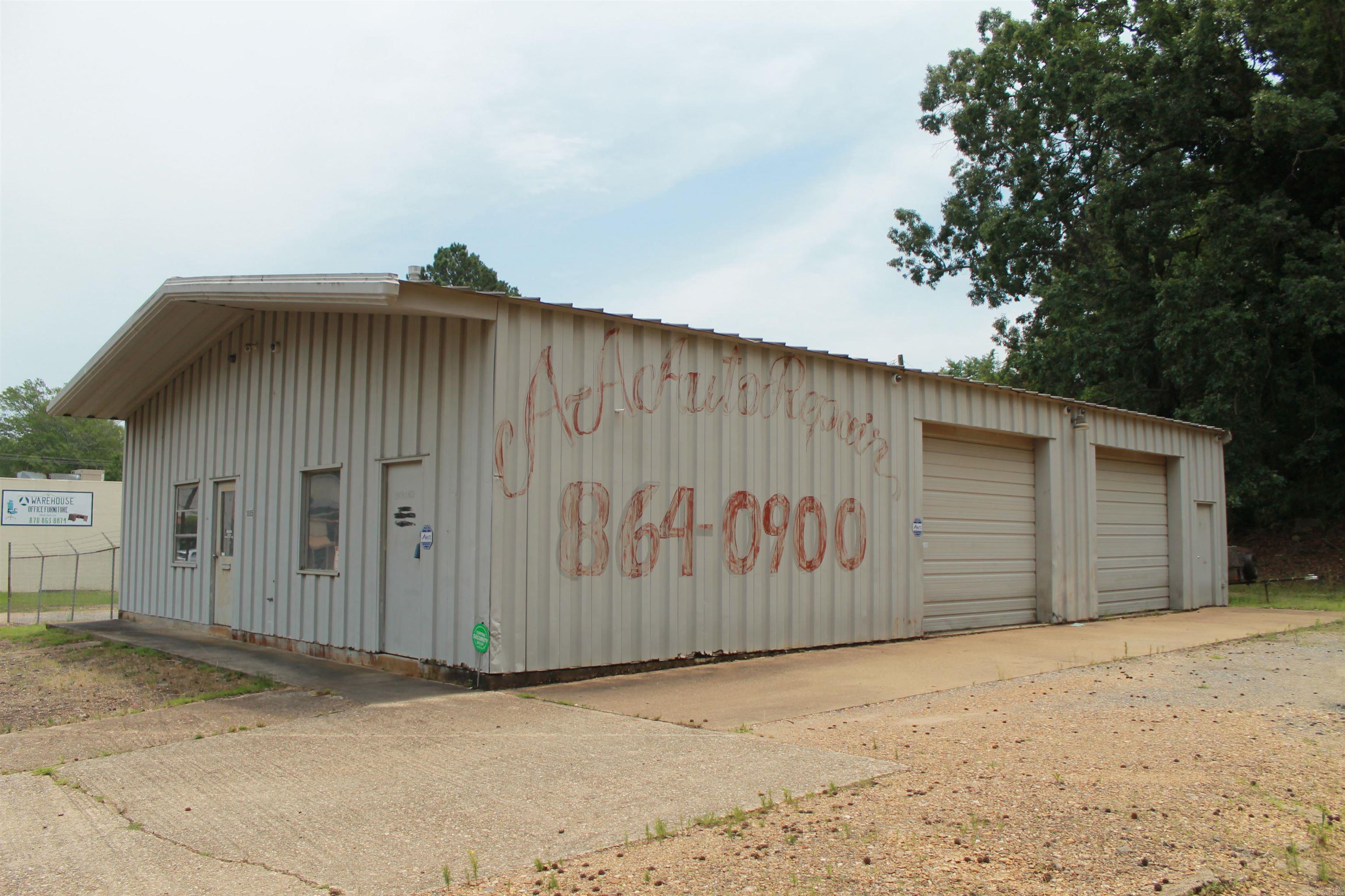 1005 &1003 E Main  El Dorado, AR