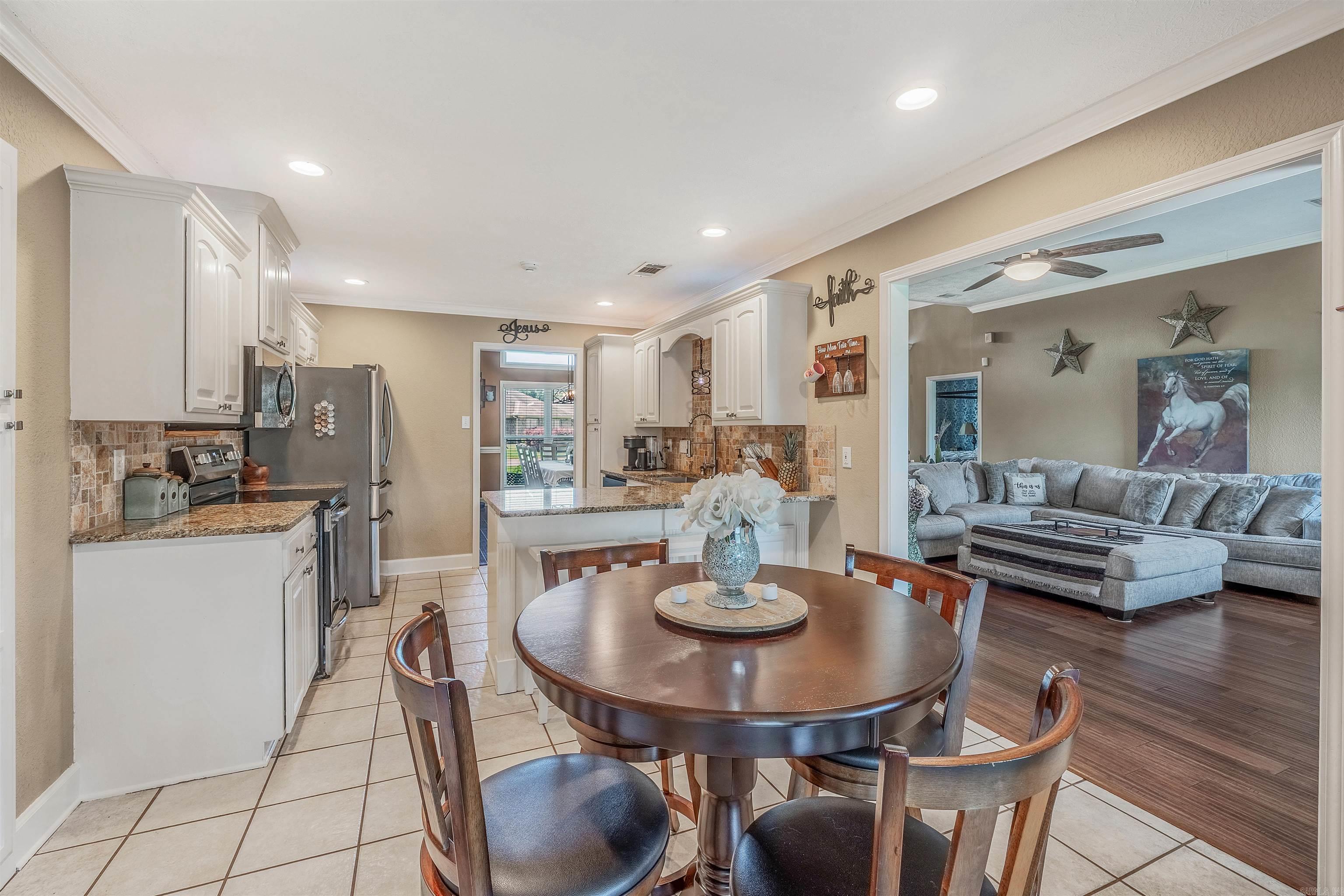 36 Lakeview  Cabot, AR