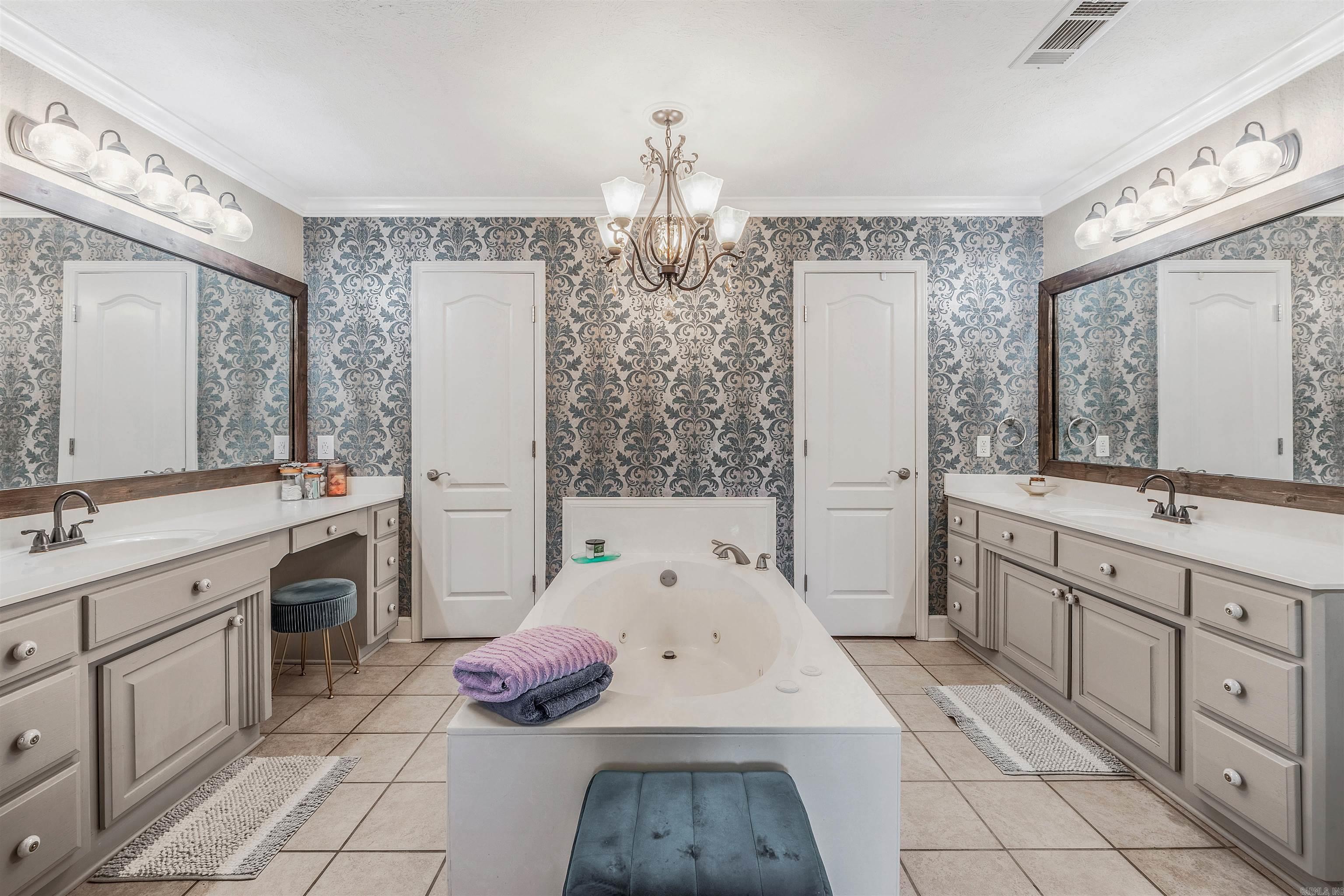 36 Lakeview  Cabot, AR