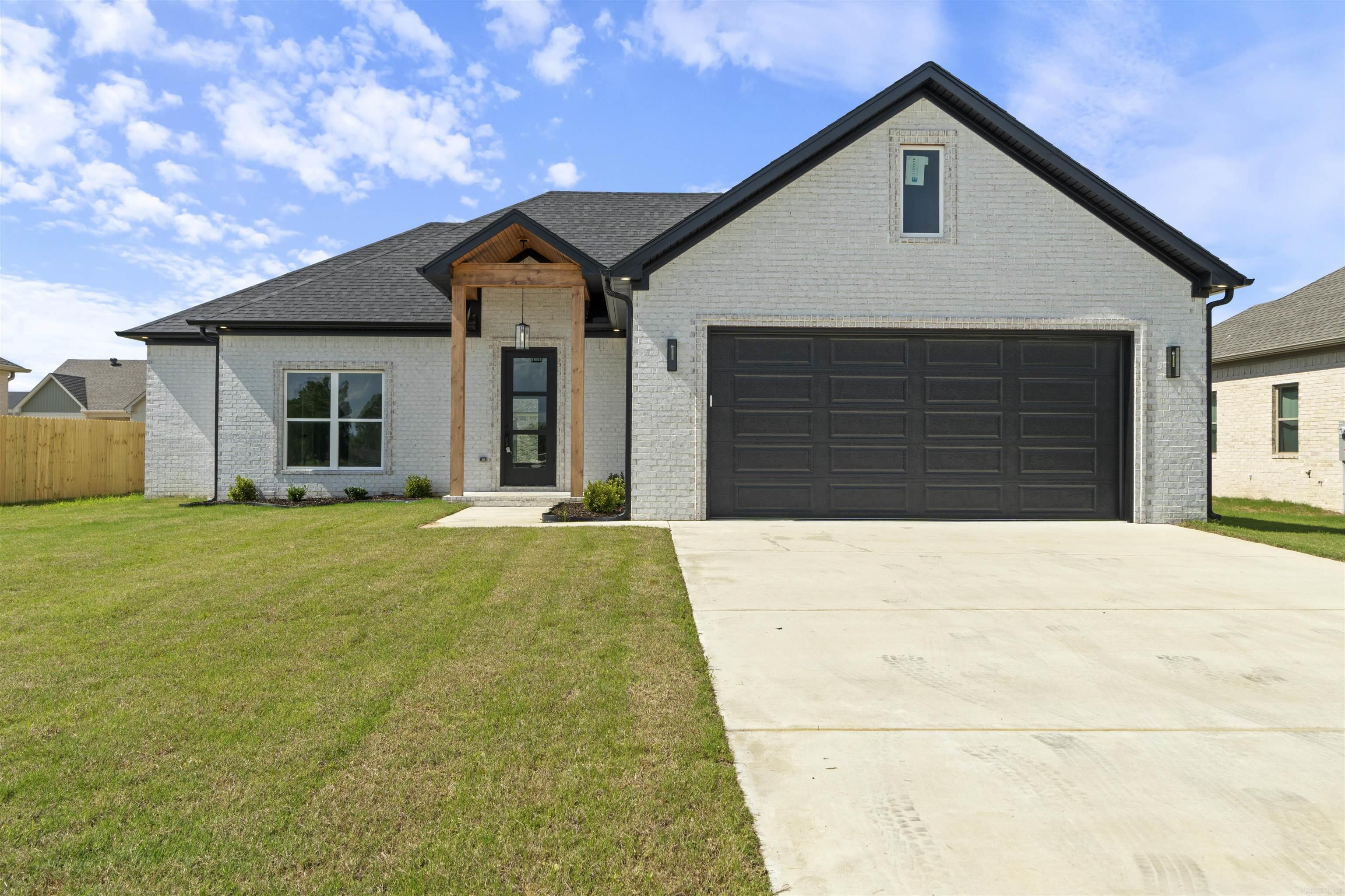 27 Dandelion  Greenbrier, AR