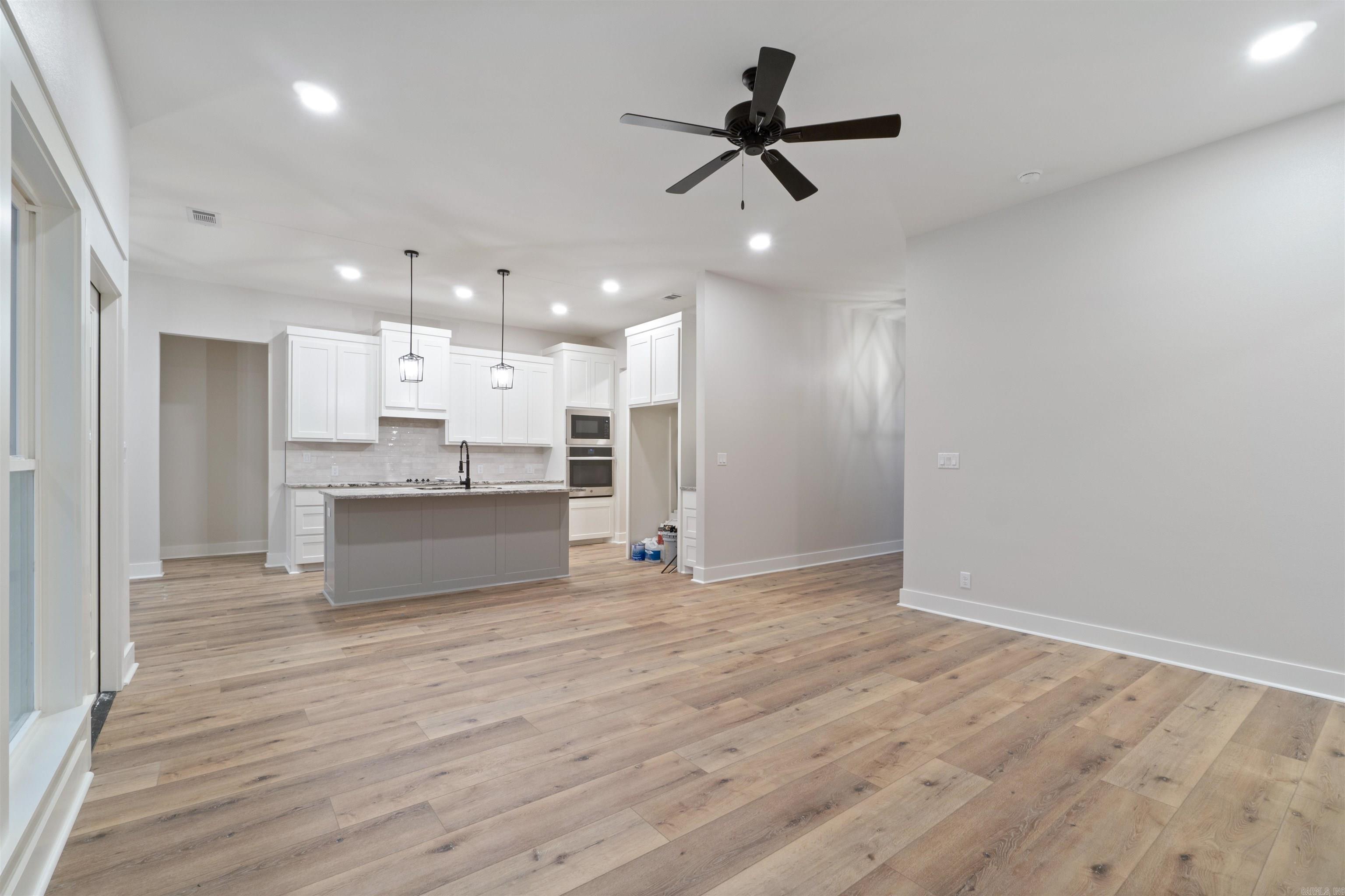 27 Dandelion  Greenbrier, AR