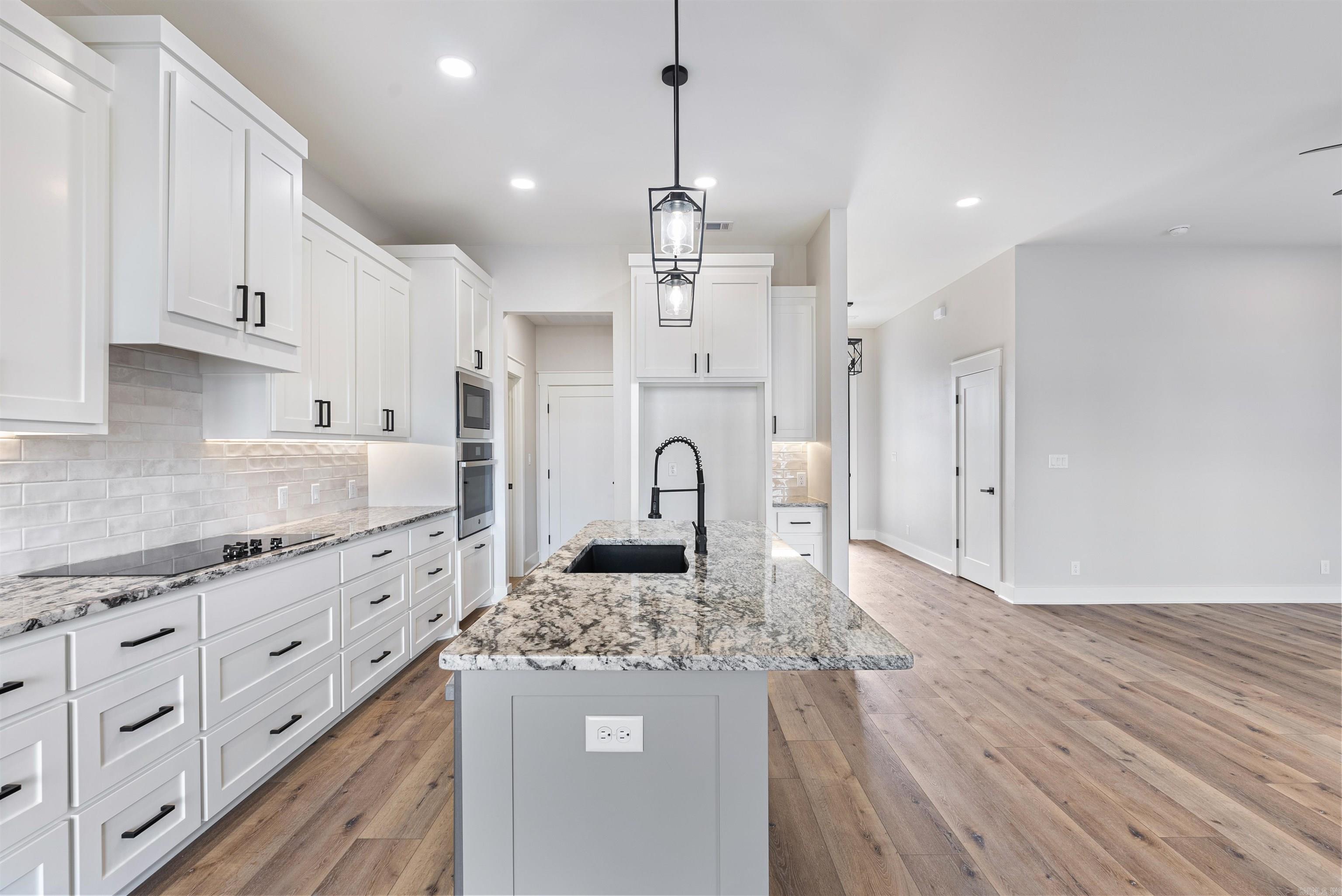 27 Dandelion  Greenbrier, AR