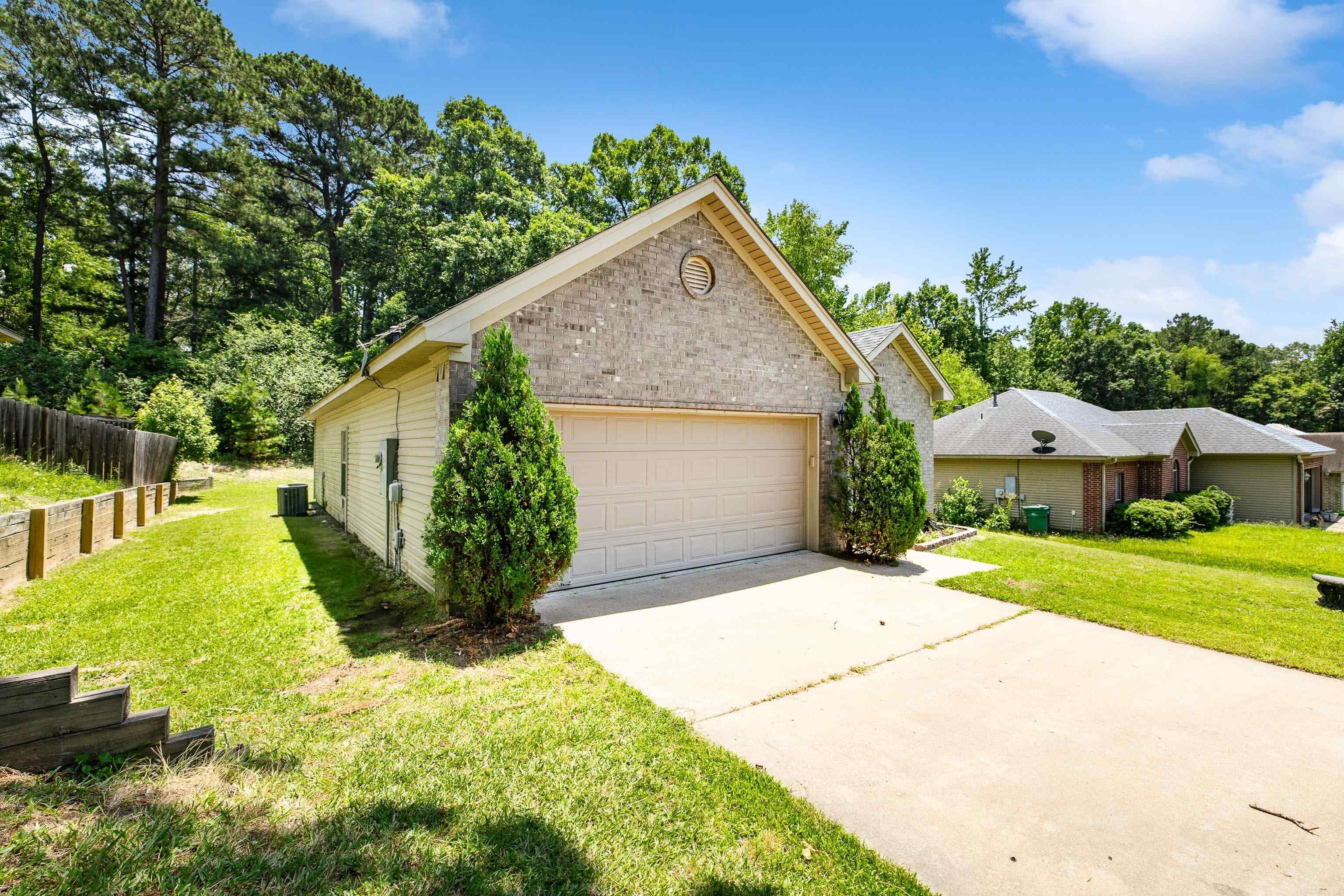 1228 Ridgecrest  Benton, AR
