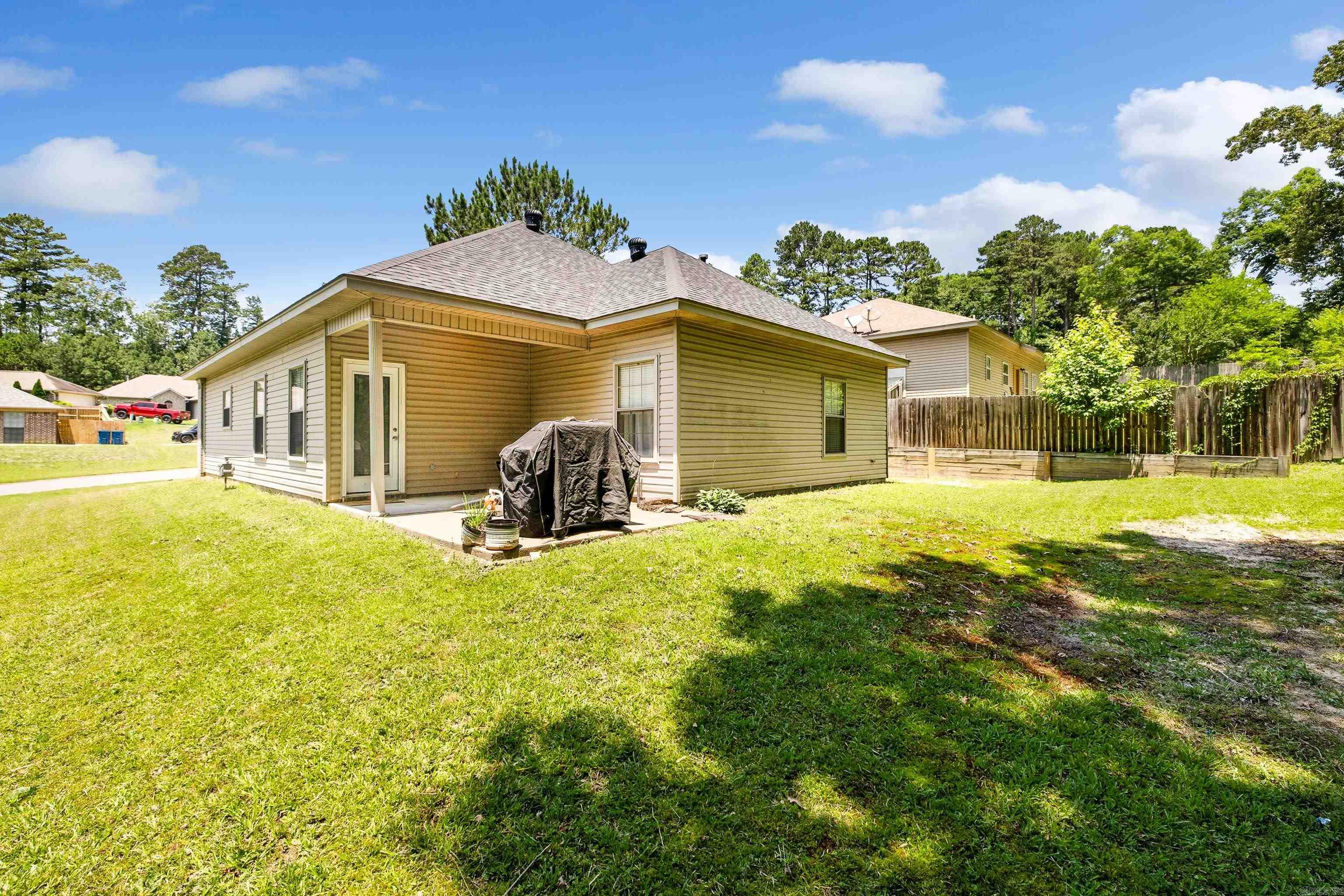1228 Ridgecrest  Benton, AR