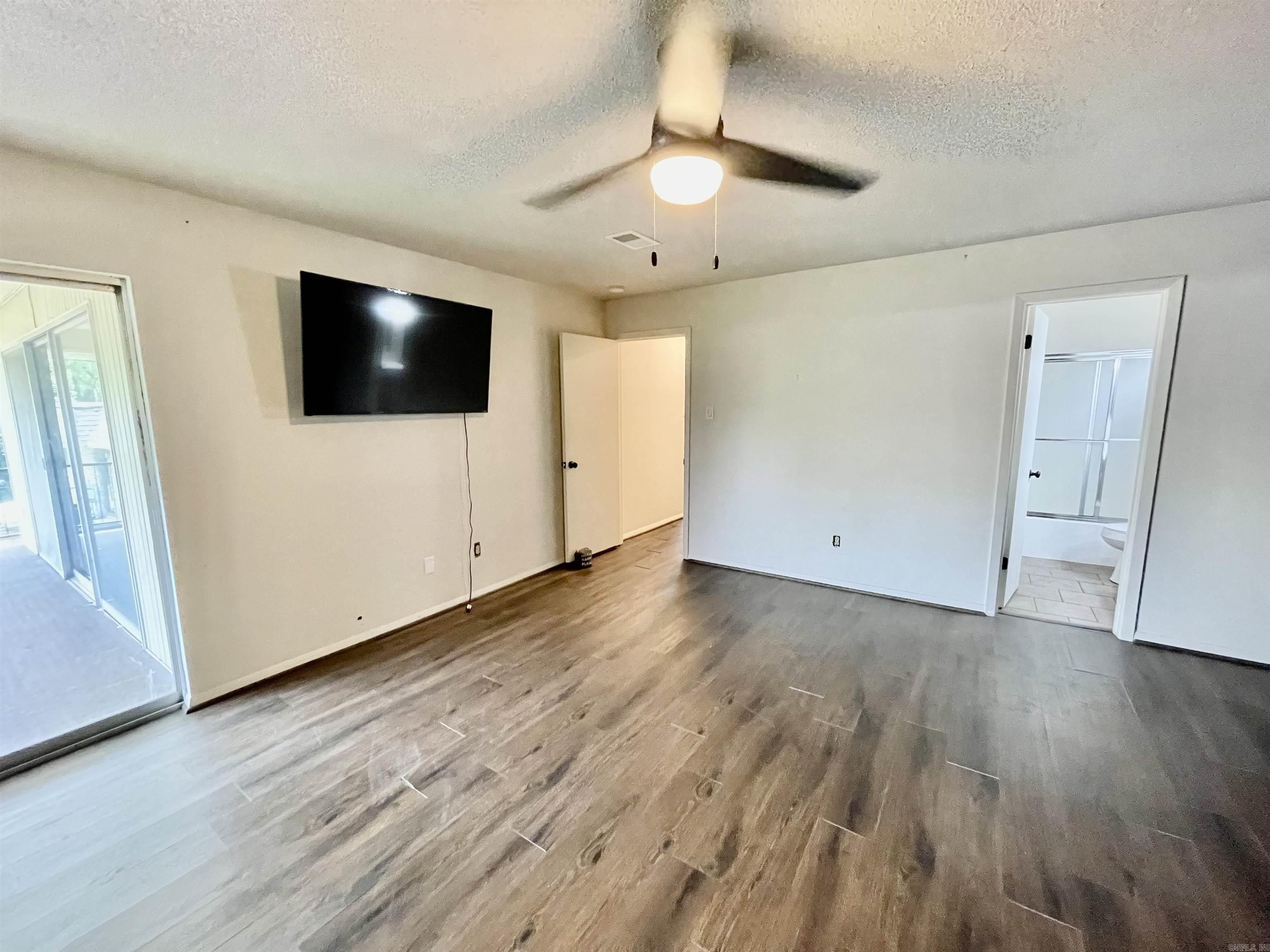 1135 Twin Points  Hot Springs, AR