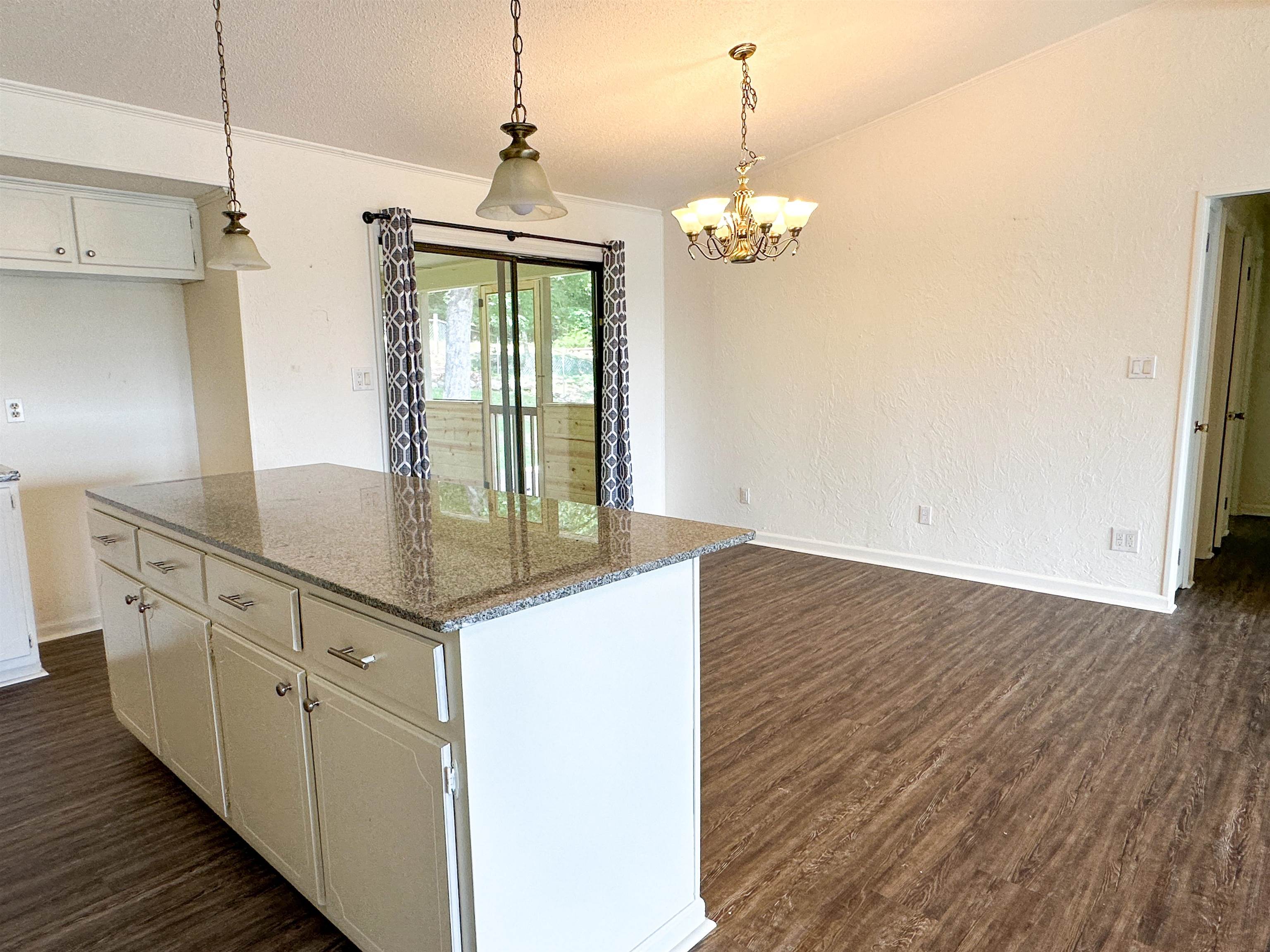 1502 E Emerald Cove  Horseshoe Bend, AR
