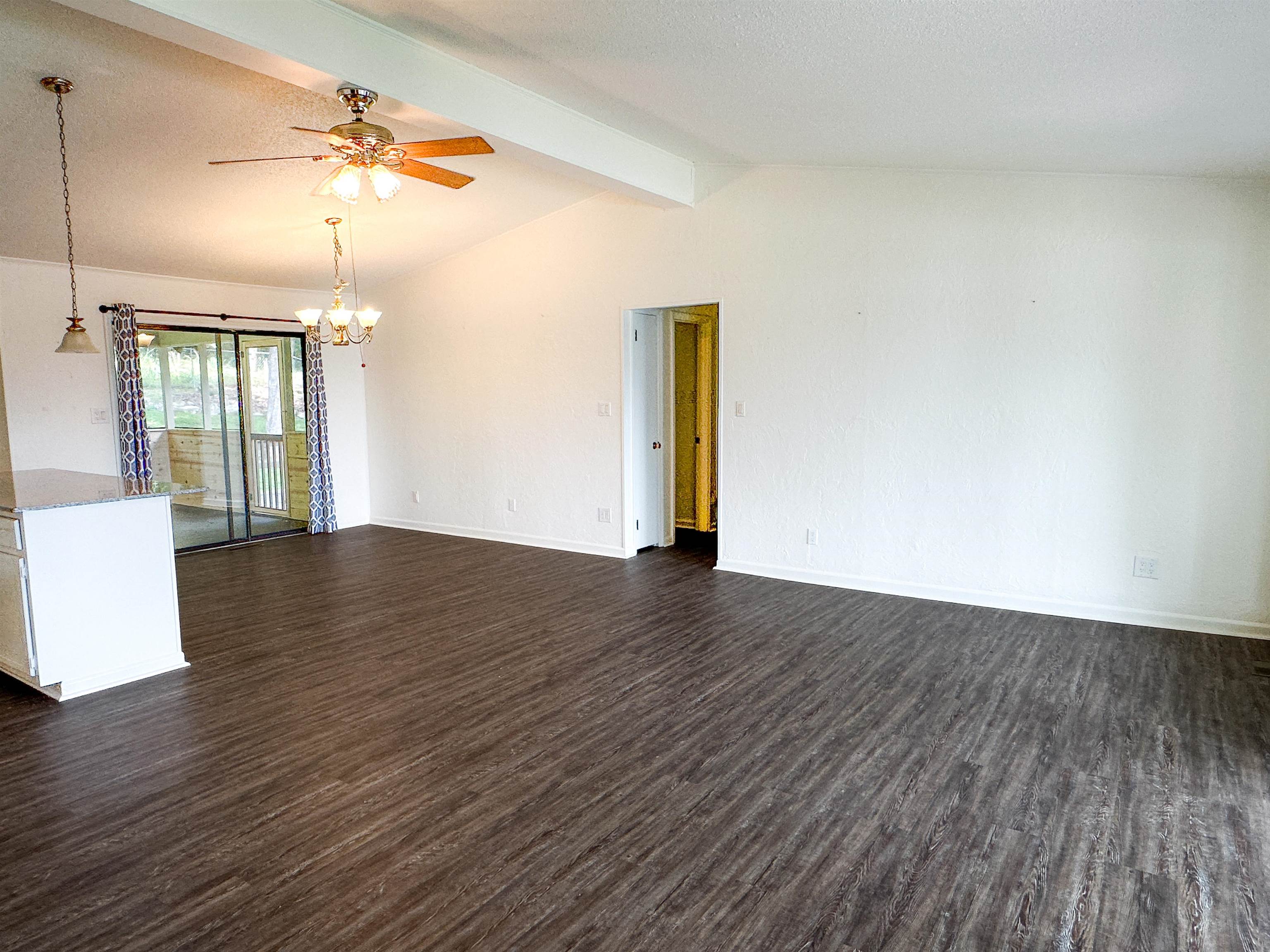 1502 E Emerald Cove  Horseshoe Bend, AR