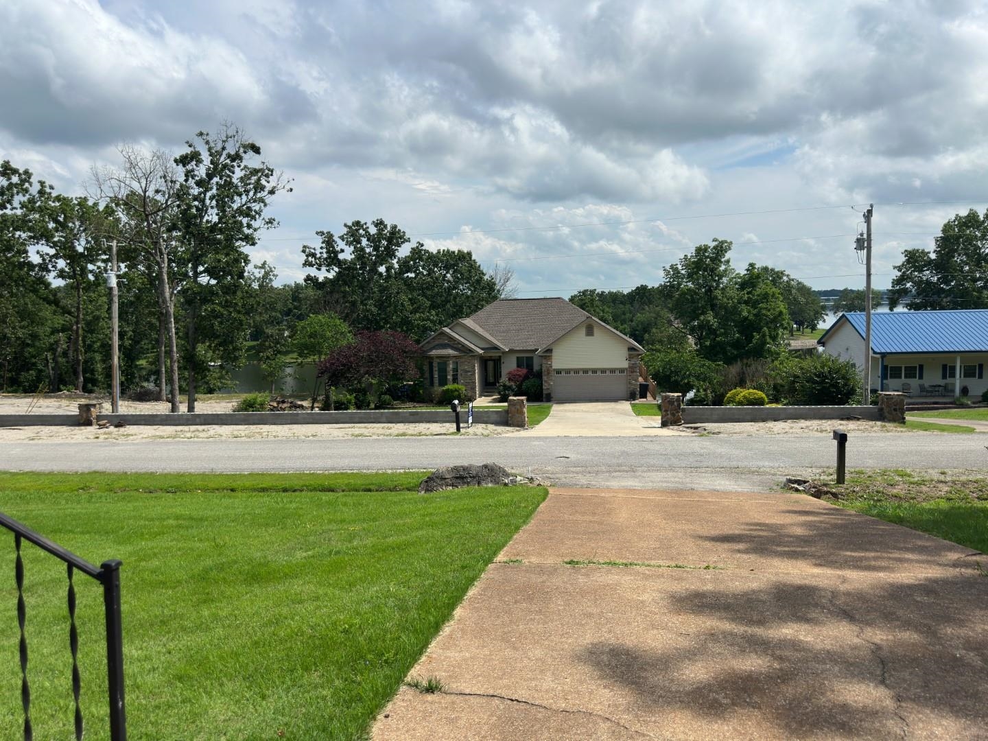 1502 E Emerald Cove  Horseshoe Bend, AR