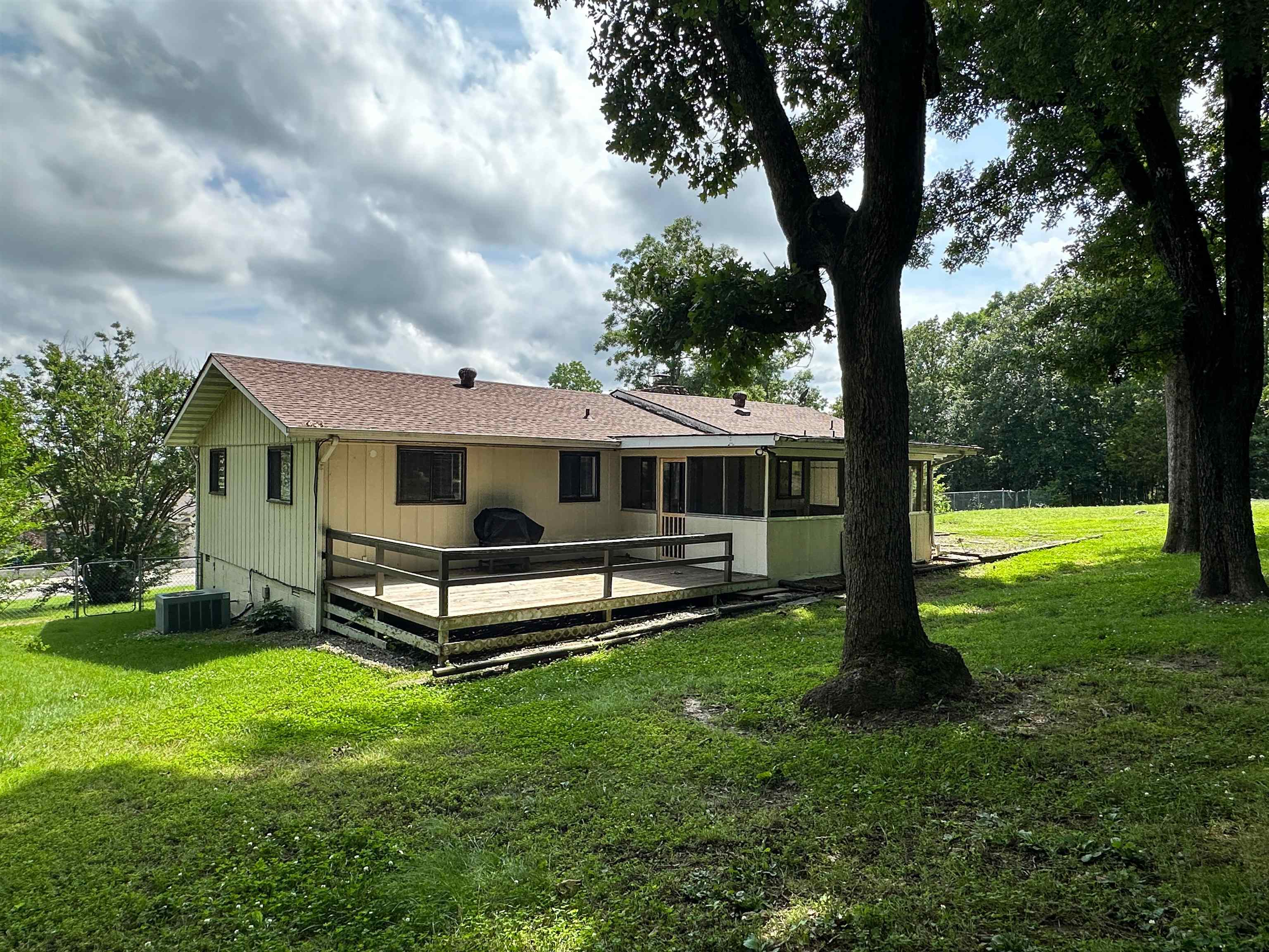 1502 E Emerald Cove  Horseshoe Bend, AR