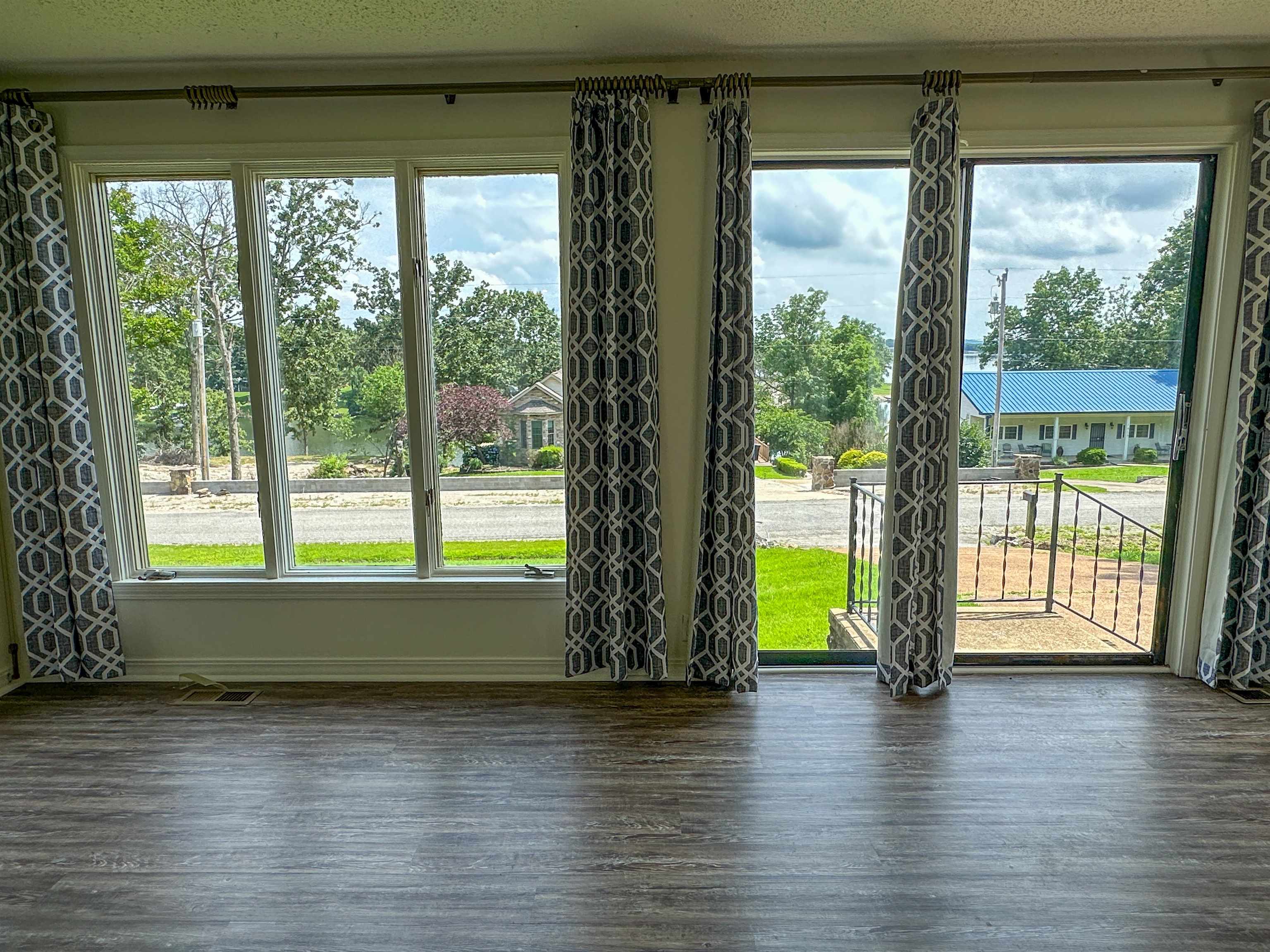1502 E Emerald Cove  Horseshoe Bend, AR