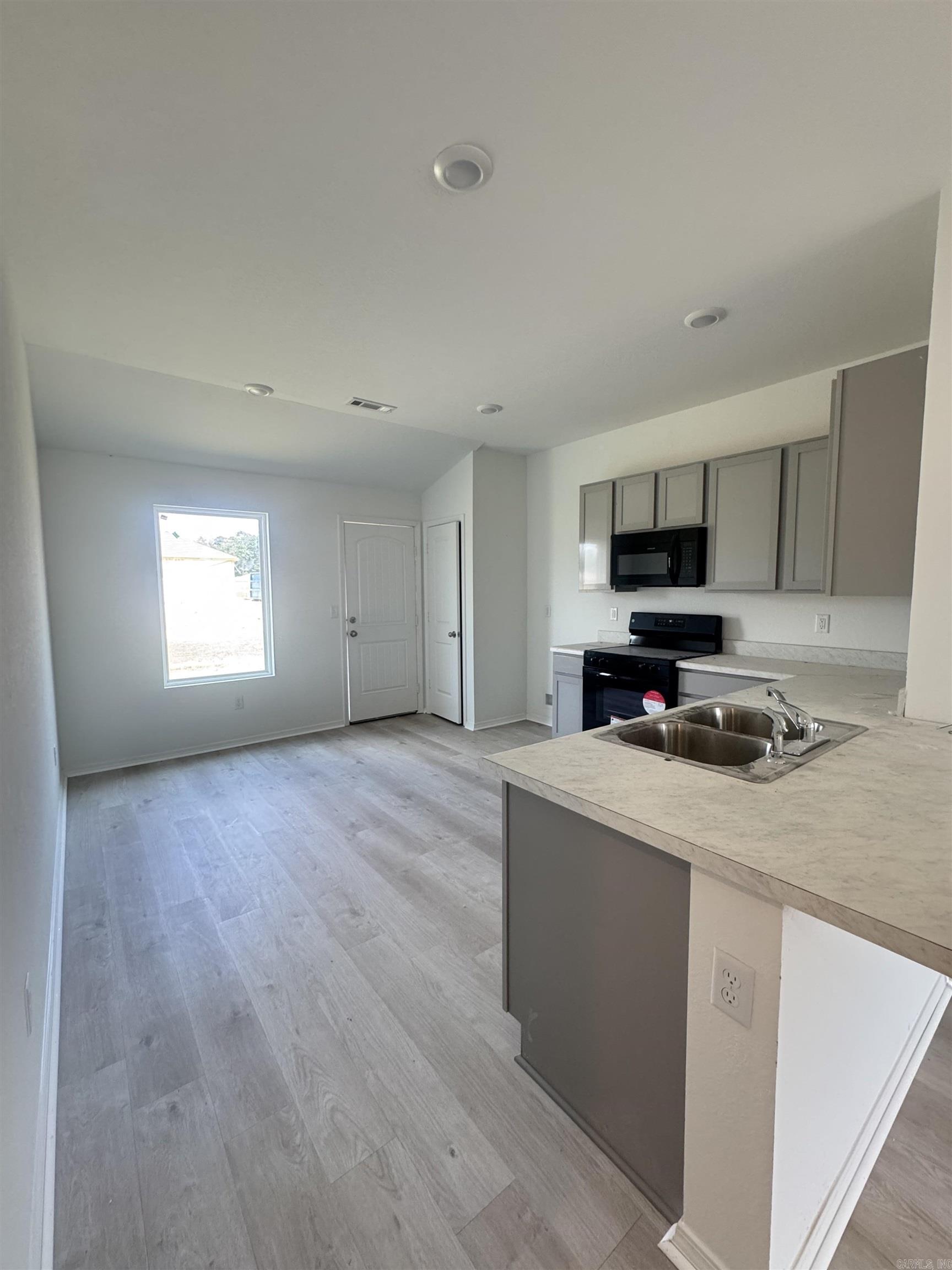 11188 River Valley Drive Hensley, AR 72065