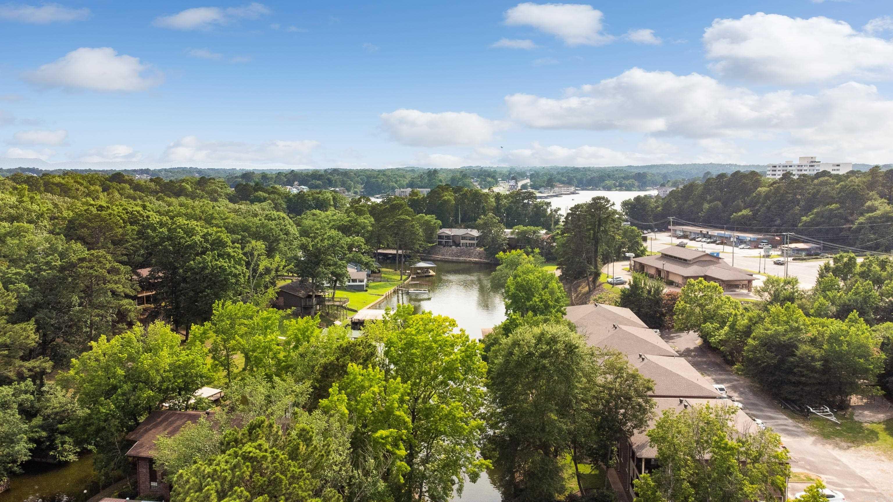 2325 Lakeshore  Hot Springs, AR
