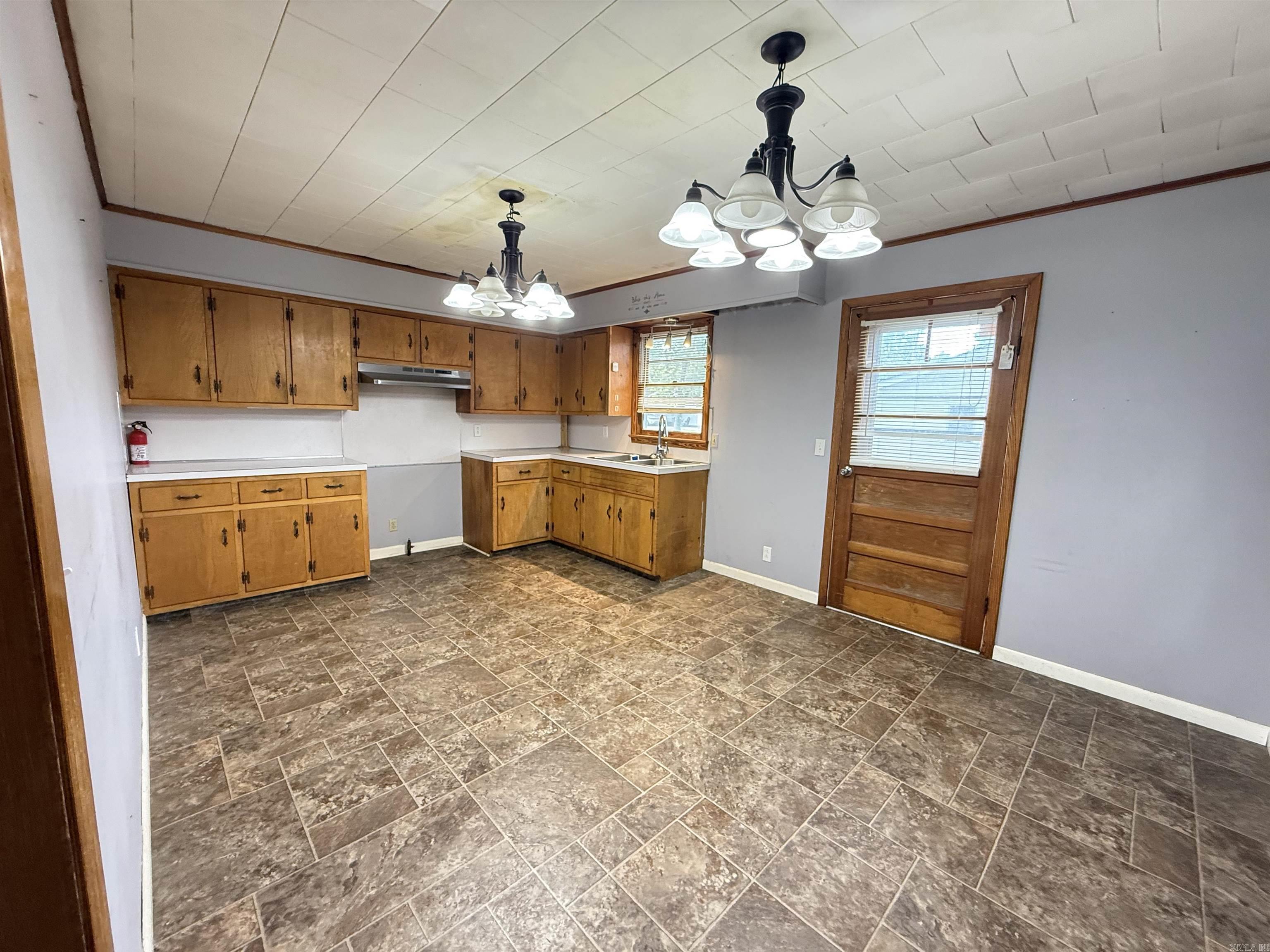 710 E Jackson  Piggott, AR