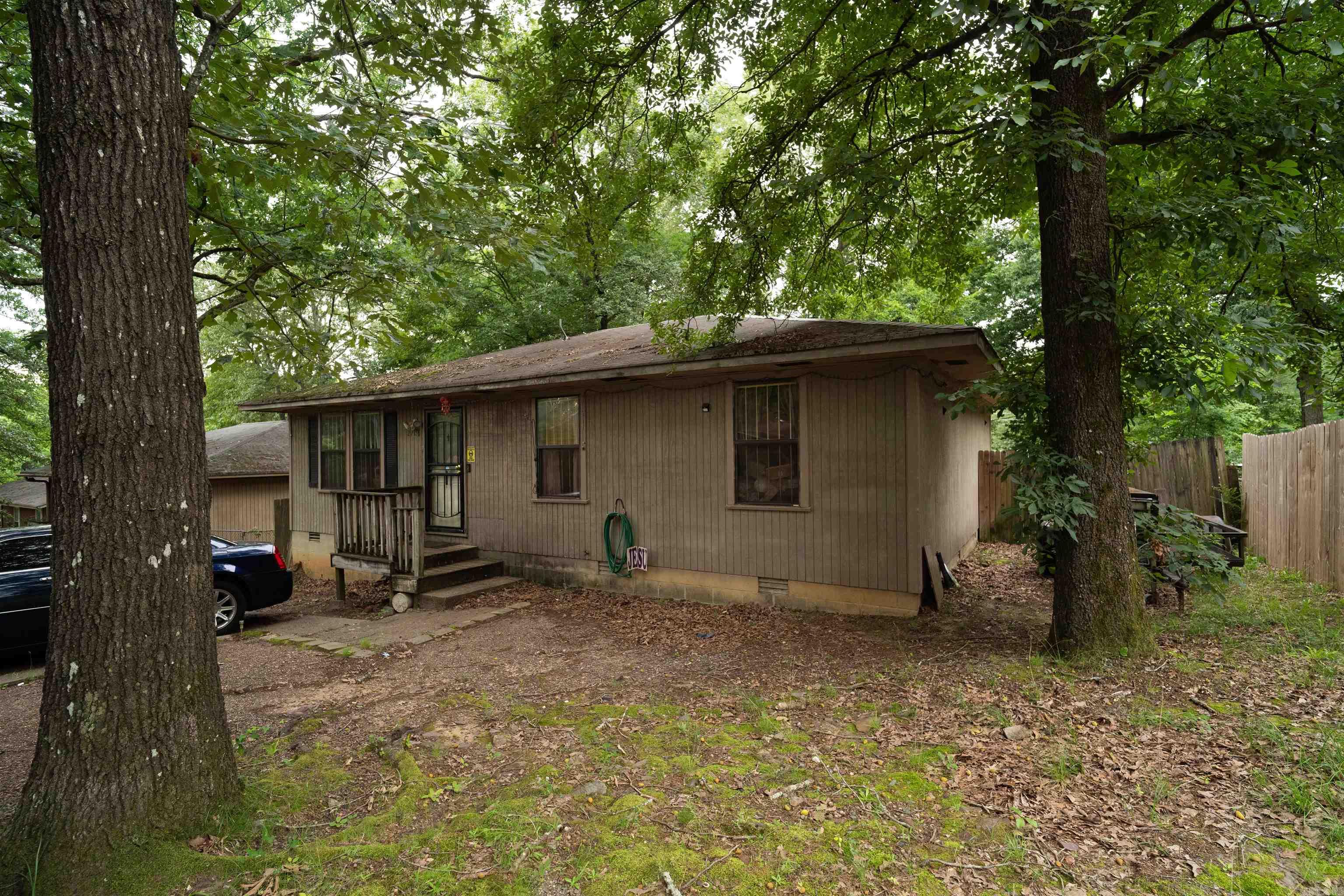 2706 Longcoy  Little Rock, AR