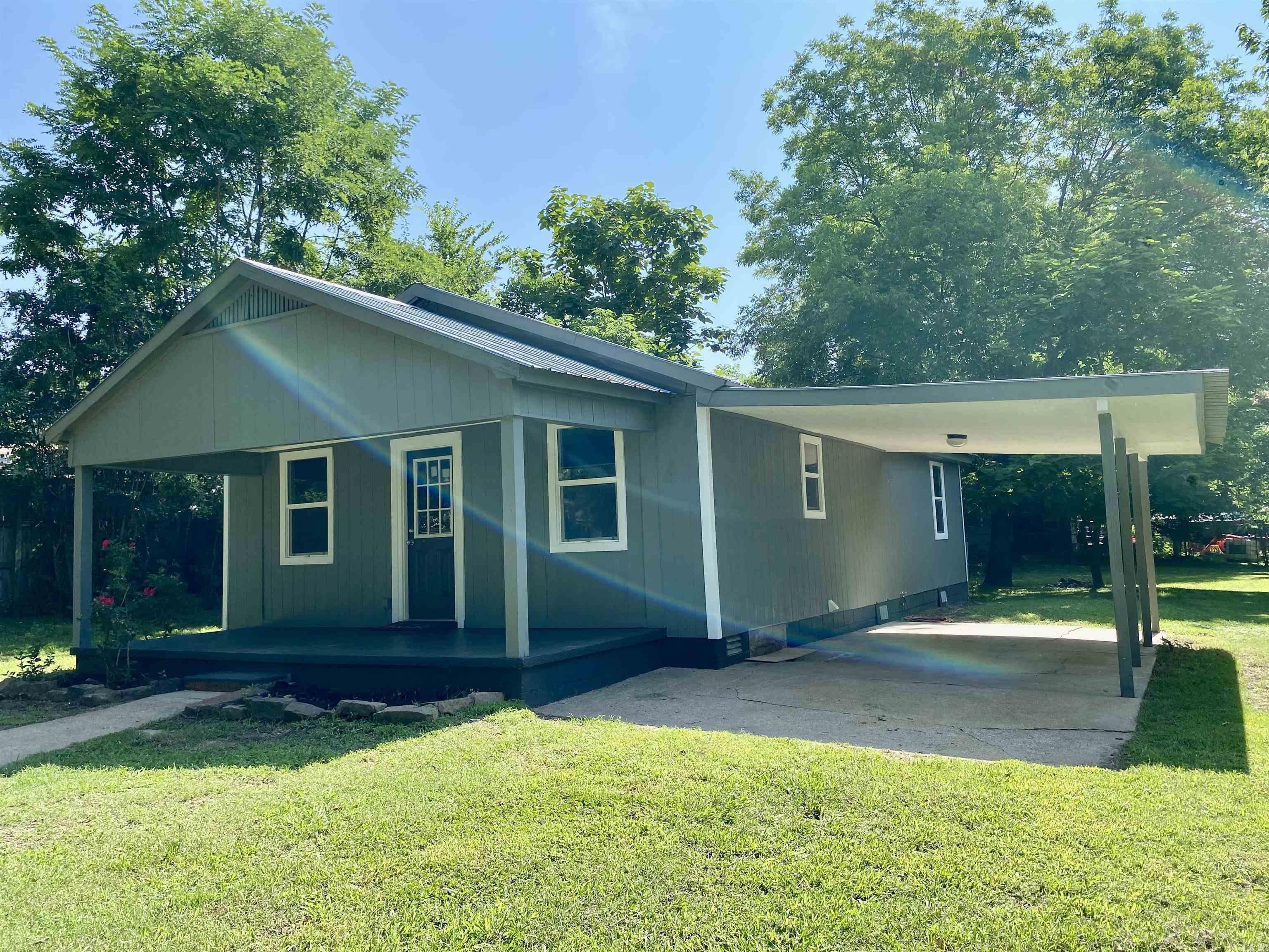 103 S 7th  Coal Hill, AR