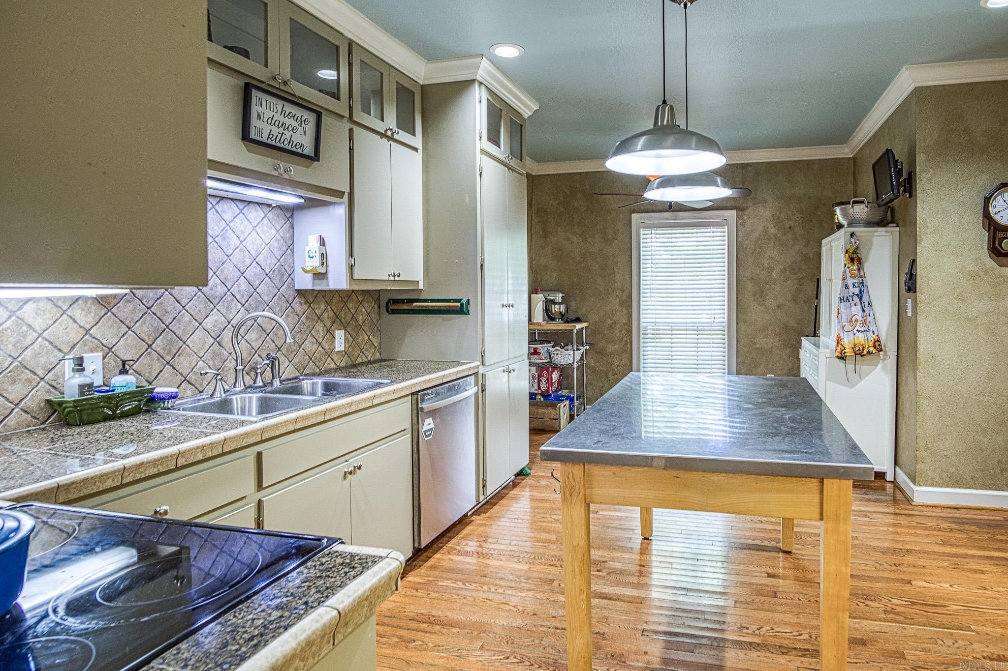 1095 Blue Grass  Benton, AR