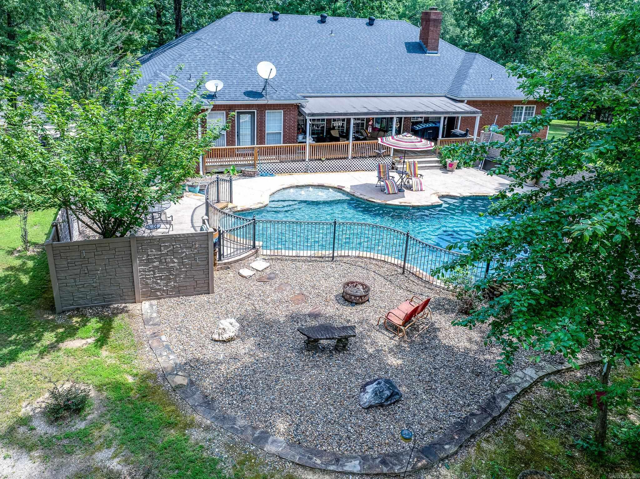 1095 Blue Grass  Benton, AR