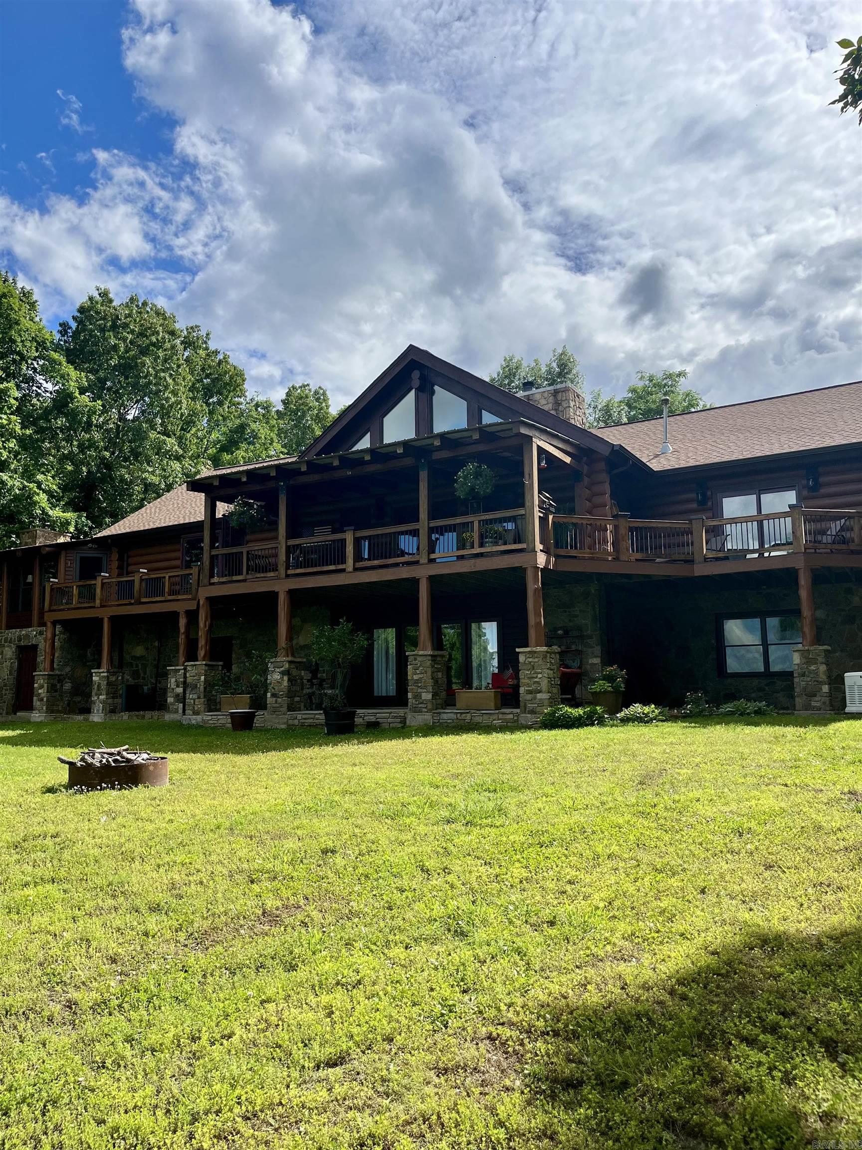 1370 Holmes Rd  Mountain View, AR