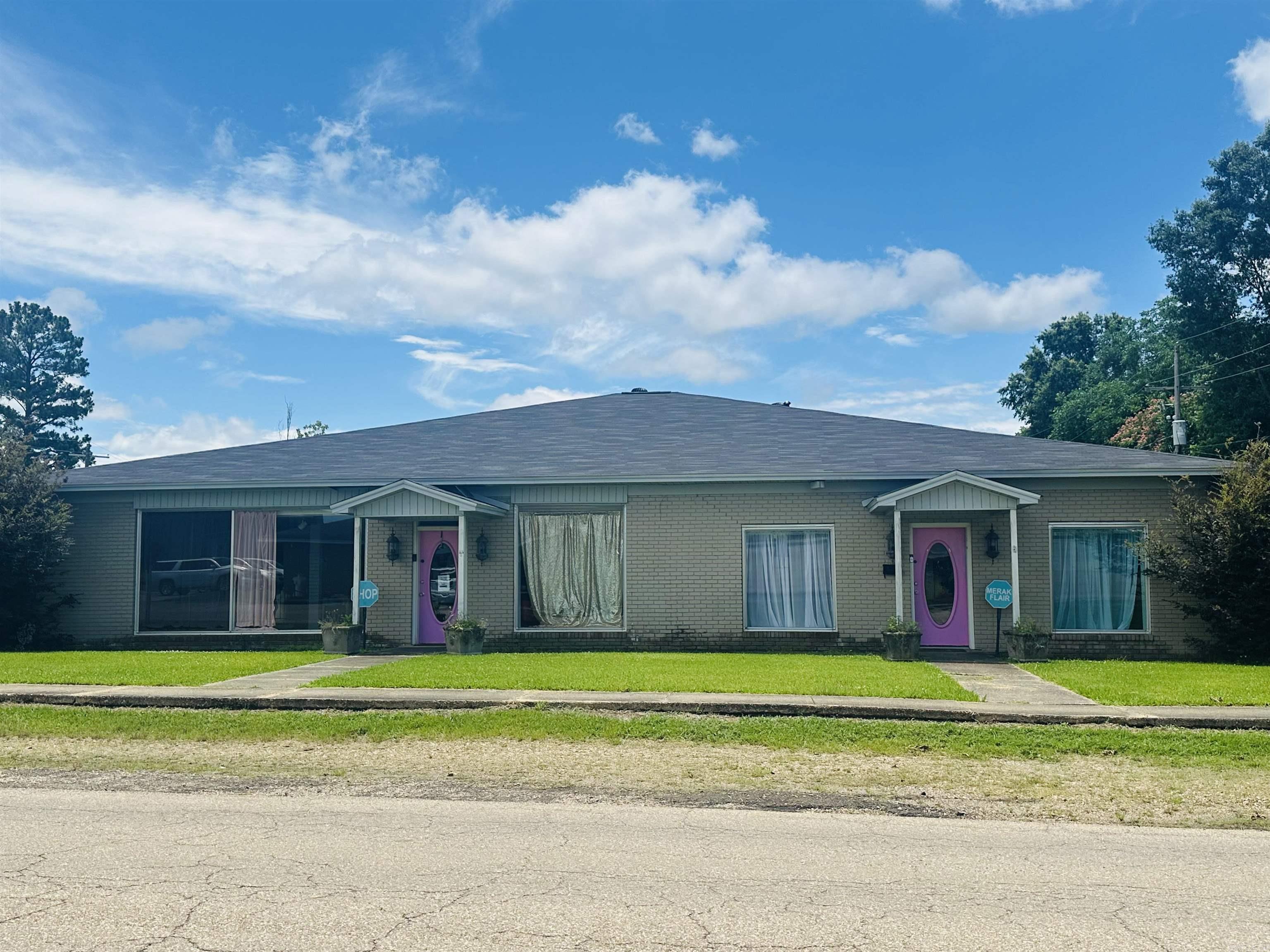 203 W 3Rd Ave  Crossett, AR