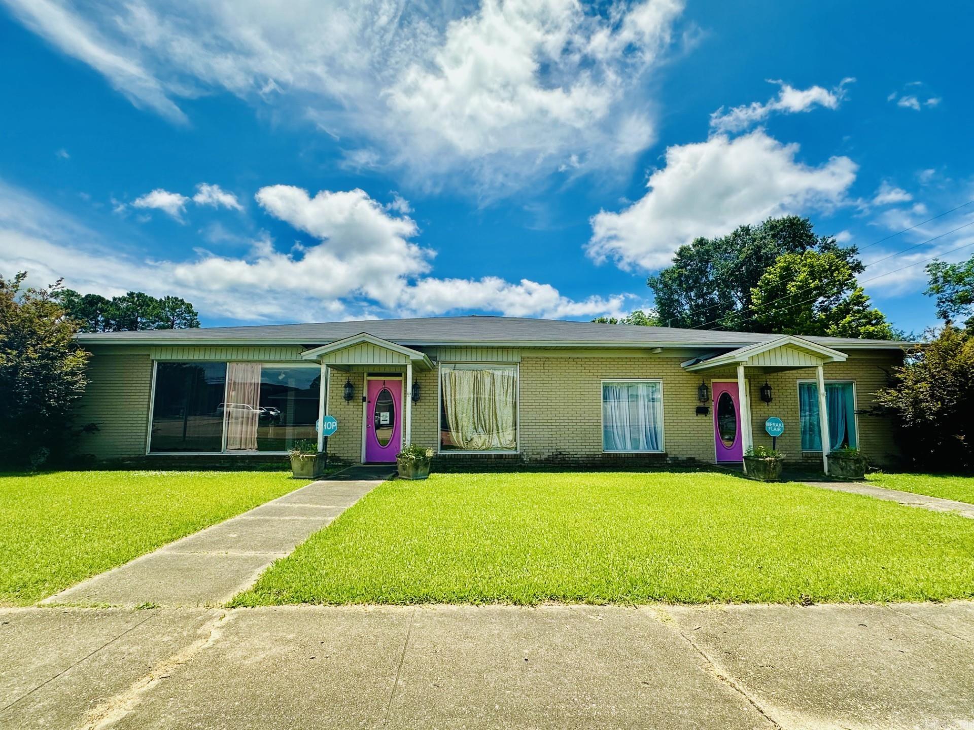 203 W 3Rd Ave  Crossett, AR